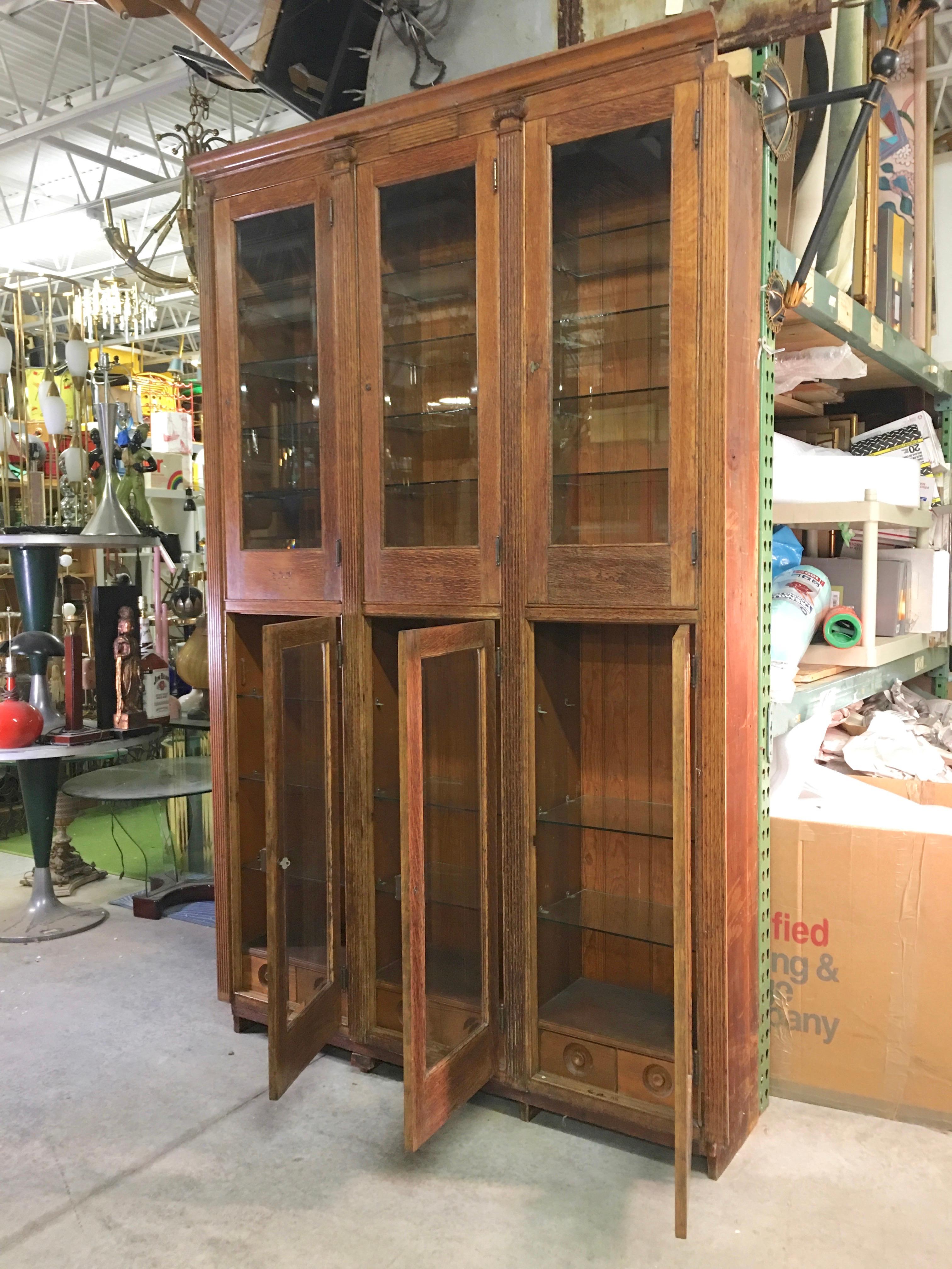19th Century American Oak & Glass Six-Door Cupboard For Sale 2