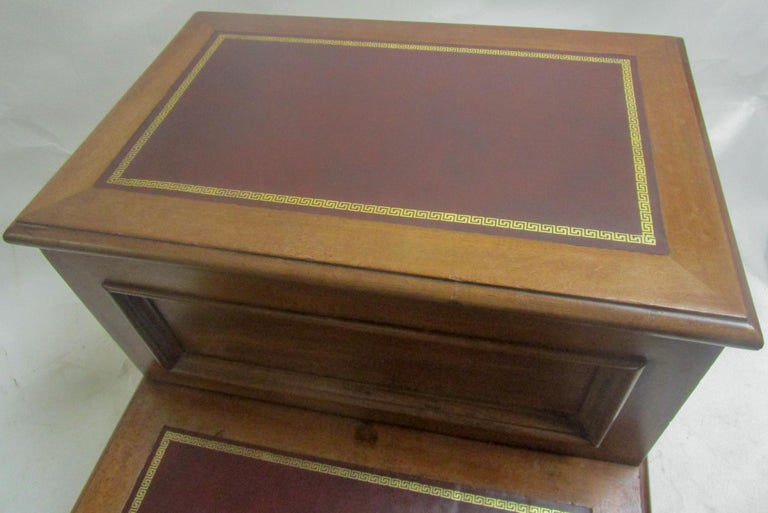 19th C American Sheraton Walnut Library Steps or Side Table w/Tooled Leather Top For Sale 2