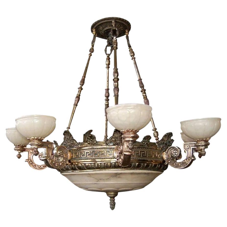 A.I.C., lampadario di giustizia americano vittoriano a otto bracci in bronzo con paralumi in alabastro