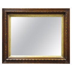 Miroir américain victorien du 19ème siècle en bois de chêne sculpté à la main et doré en forme de boîte d'ombre