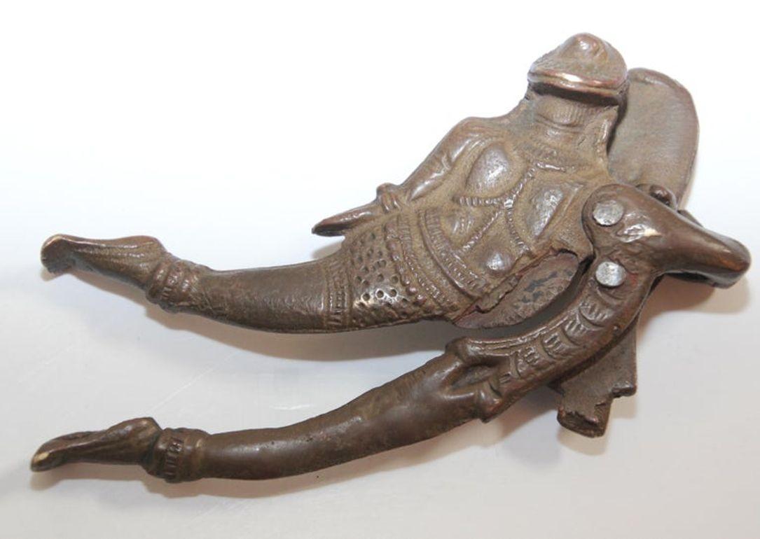 Antique Bronze Indian Betel Nut Cutters Radha and Krishna 19th Century In Good Condition For Sale In North Hollywood, CA