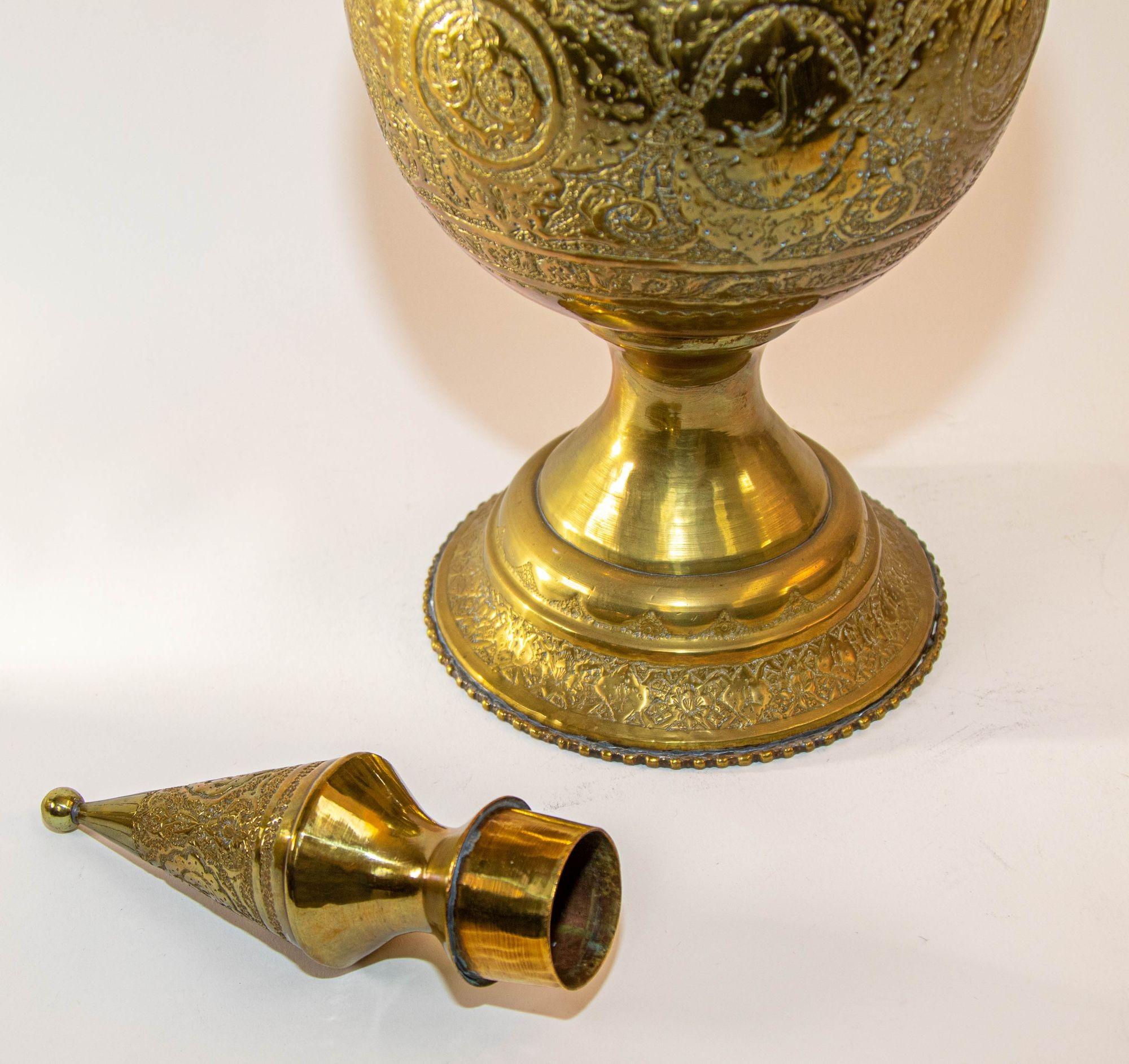 19th C. Antique Chiseled Brass Oversized Mughal Rose Water Perfume Holder Bidri For Sale 2