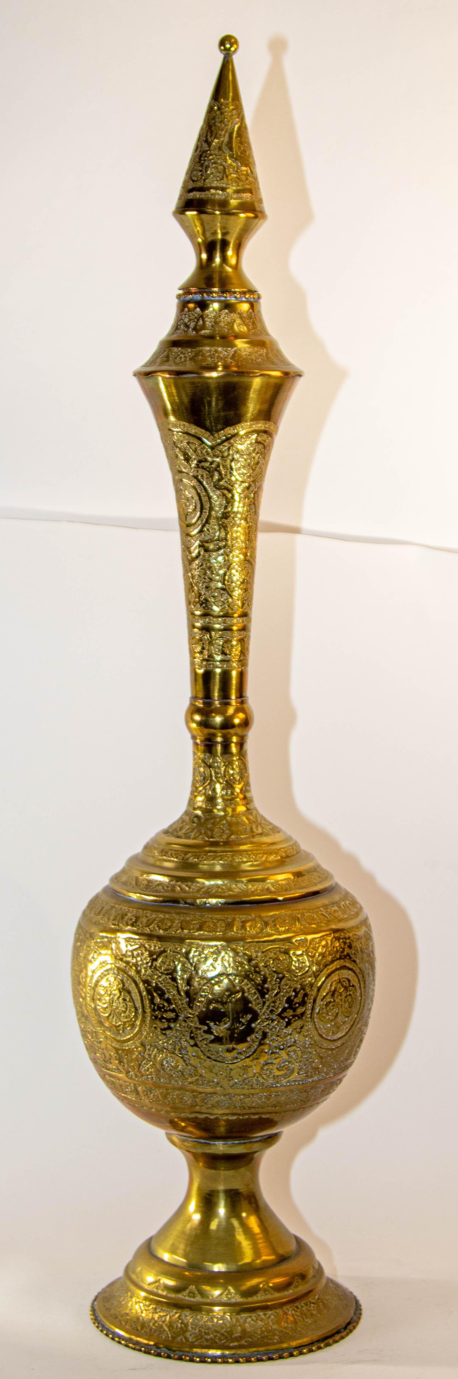19th C. Antique Chiseled Brass Oversized Mughal Rose Water Perfume Holder Bidri For Sale 4