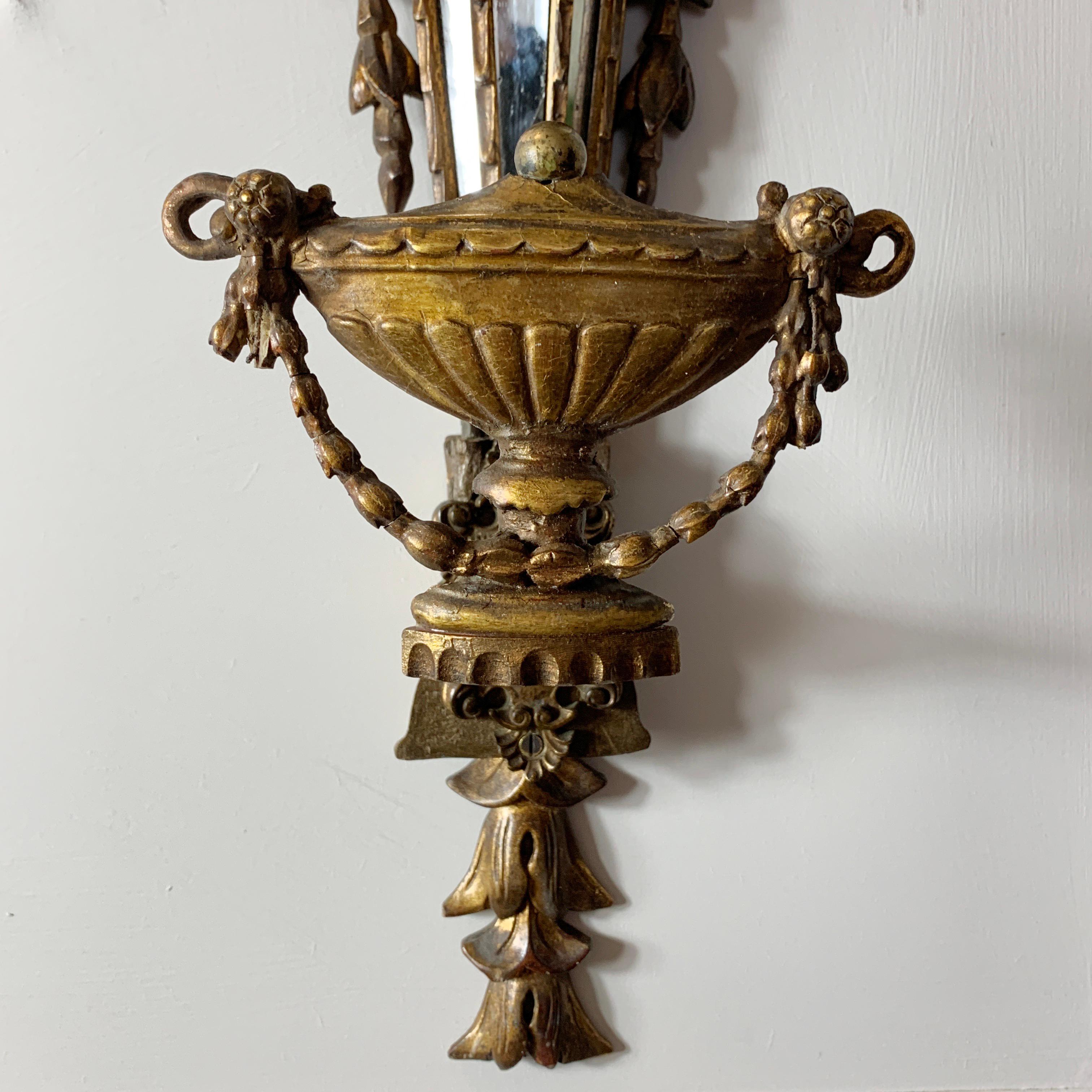 19. Jahrhundert Antique French, vergoldeter Facettenspiegel Wandleuchter (Louis XVI.) im Angebot