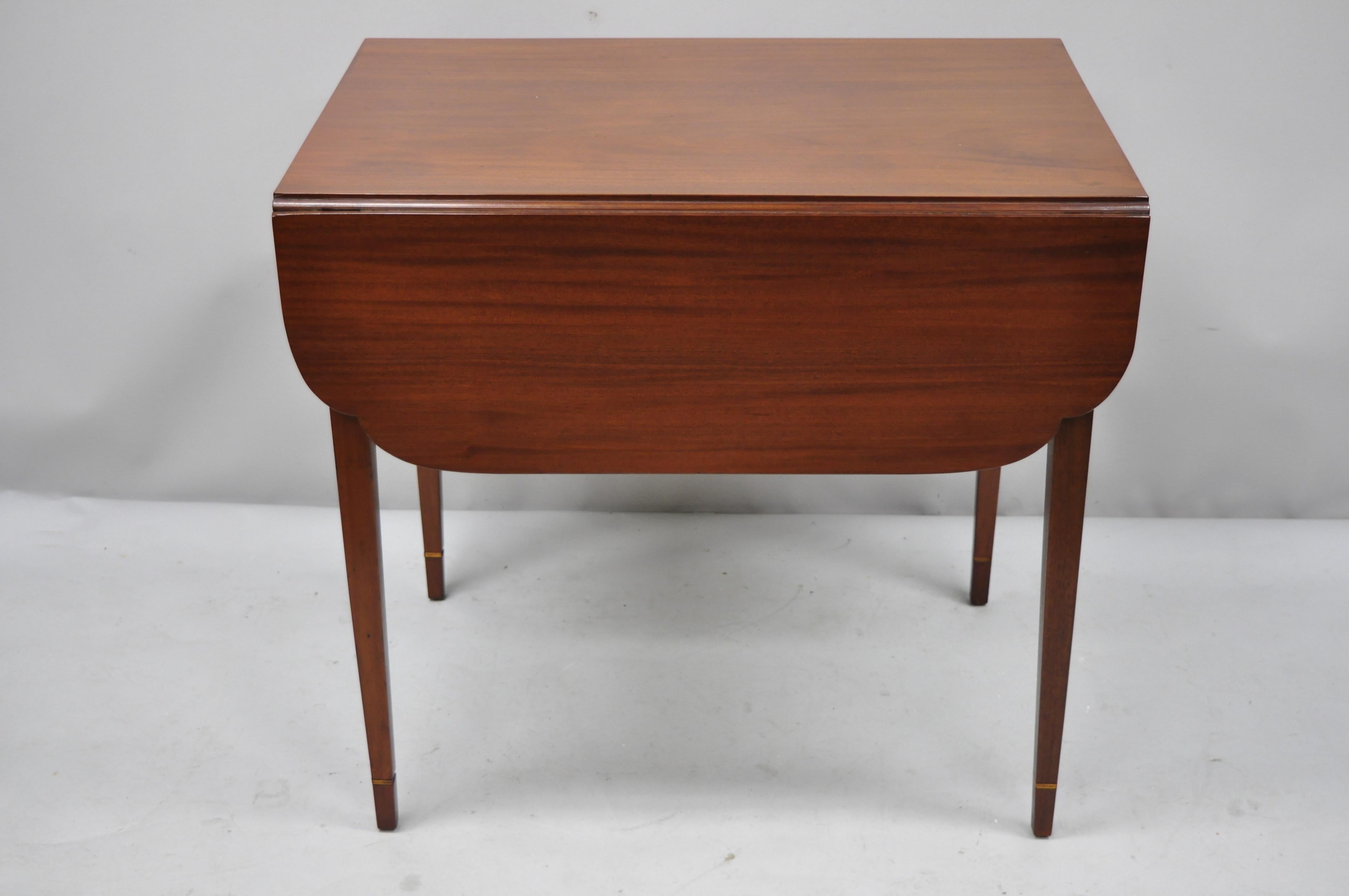 19th Century Antique Mahogany Pembroke Drop-Leaf Lamp Side Table with One Drawer 4