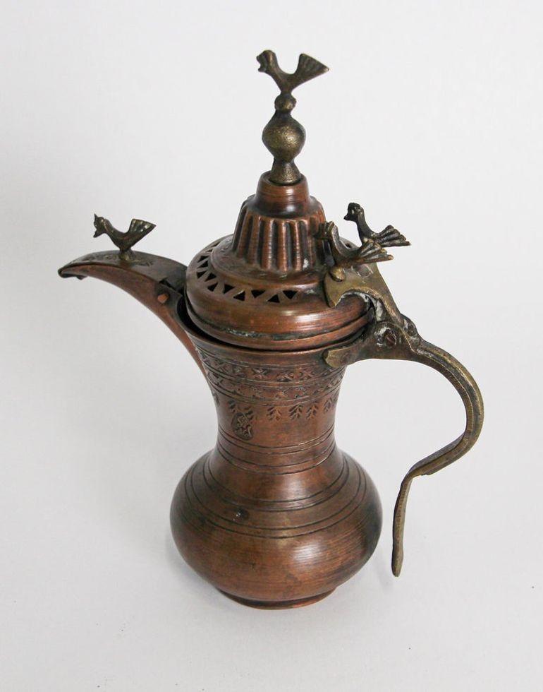 19th c Antique Middle Eastern Dallah Turkish Ottoman Bronze Copper Coffee Pot For Sale 4