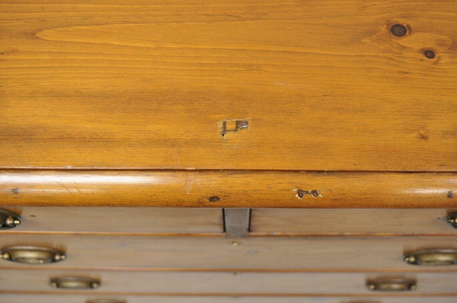 19th C. Antique Pine Wood 5 Drawer Primitive Colonial Chest Of Drawers Dresser For Sale 1