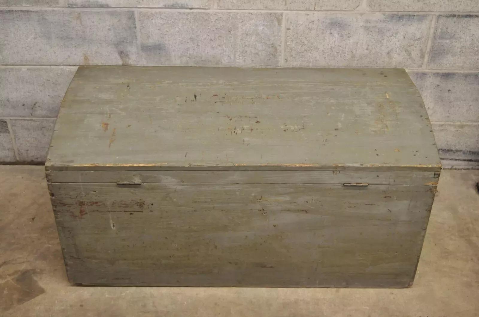 19th C. Antique Primitive Dome Top Gray Painted Dovetailed Blanket Chest Trunk For Sale 3