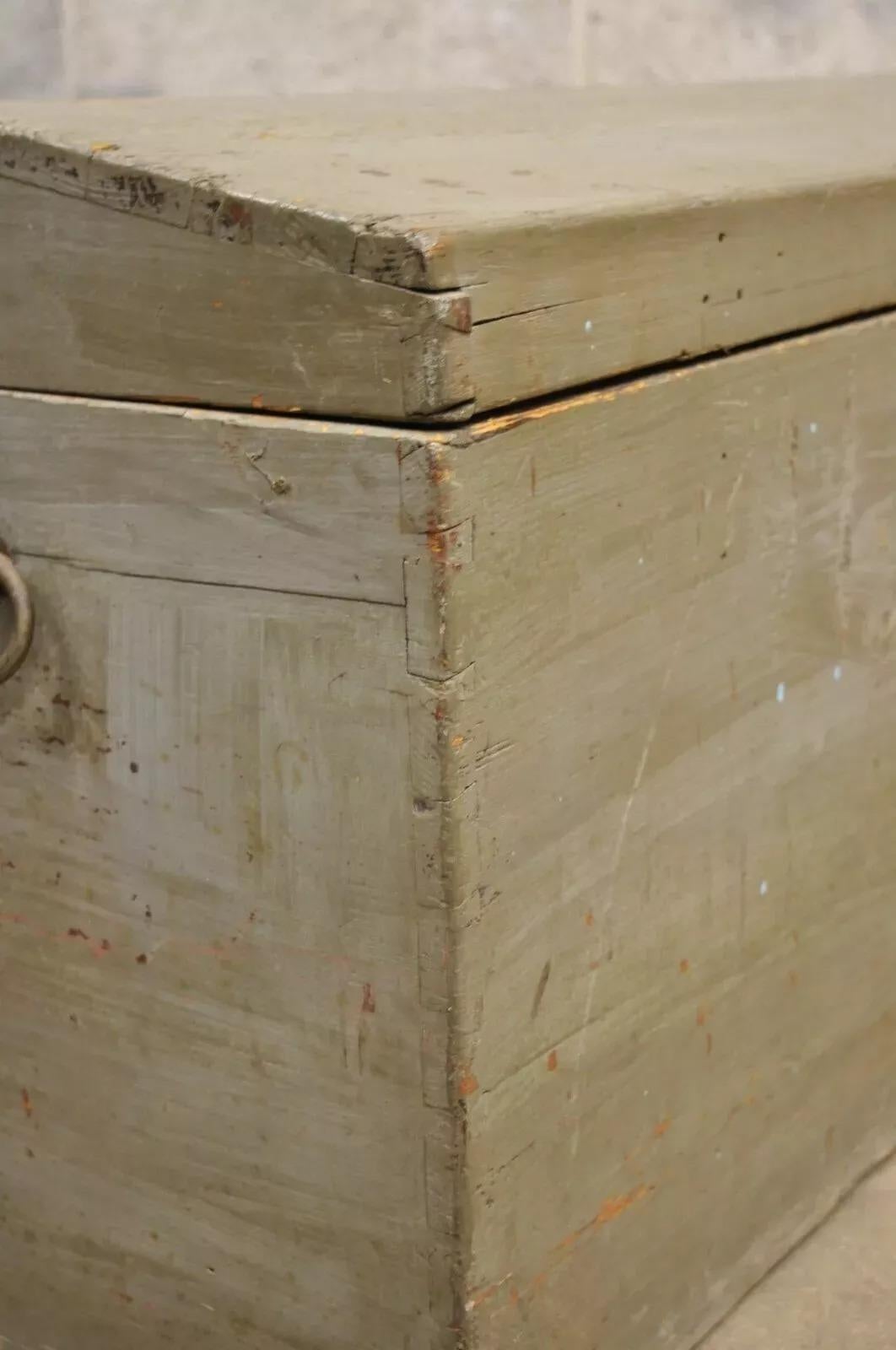 19th C. Antique Primitive Dome Top Gray Painted Dovetailed Blanket Chest Trunk For Sale 2