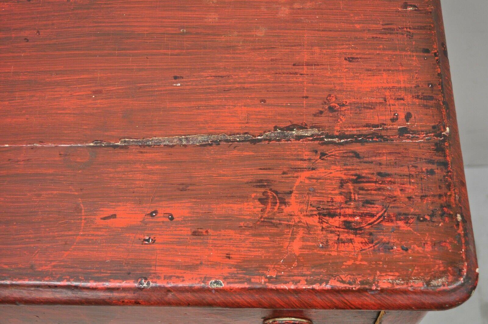 19th C Antique Primitive Red Grain Painted 4 Drawer Chest of Drawers Dresser In Distressed Condition In Philadelphia, PA