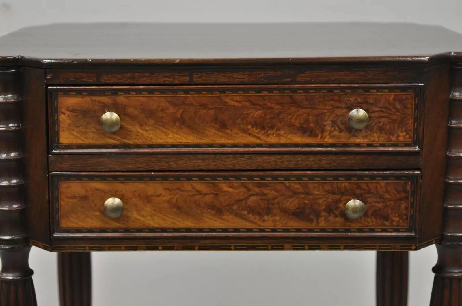 19th C. Antique Sheraton Tapered Leg Burl Wood 2 Drawer Nightstand Side Table In Good Condition For Sale In Philadelphia, PA