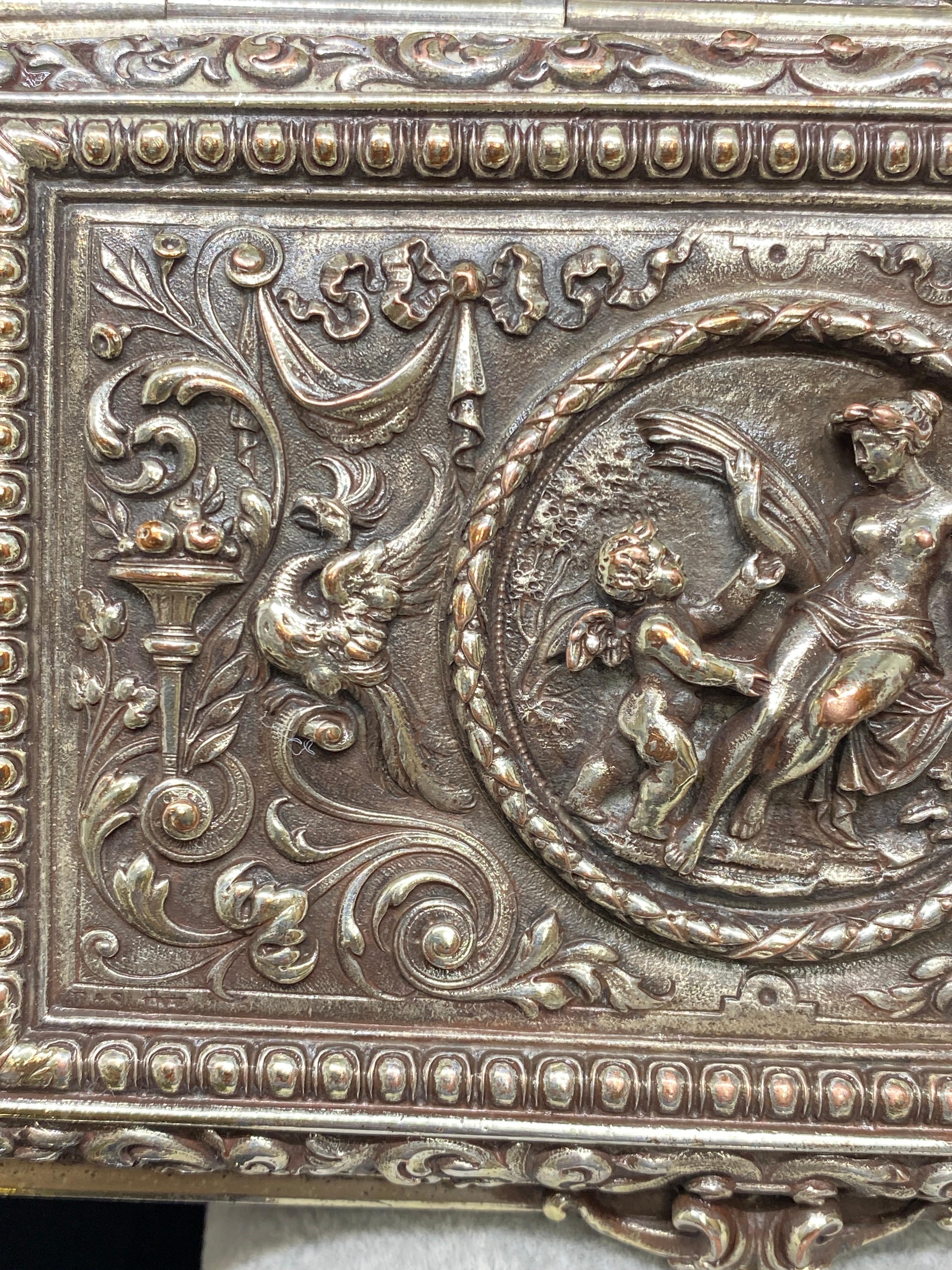 Boîte à charnière en bronze argenté antique du 19ème siècle, coffret à bijoux de Trinket en vente 7
