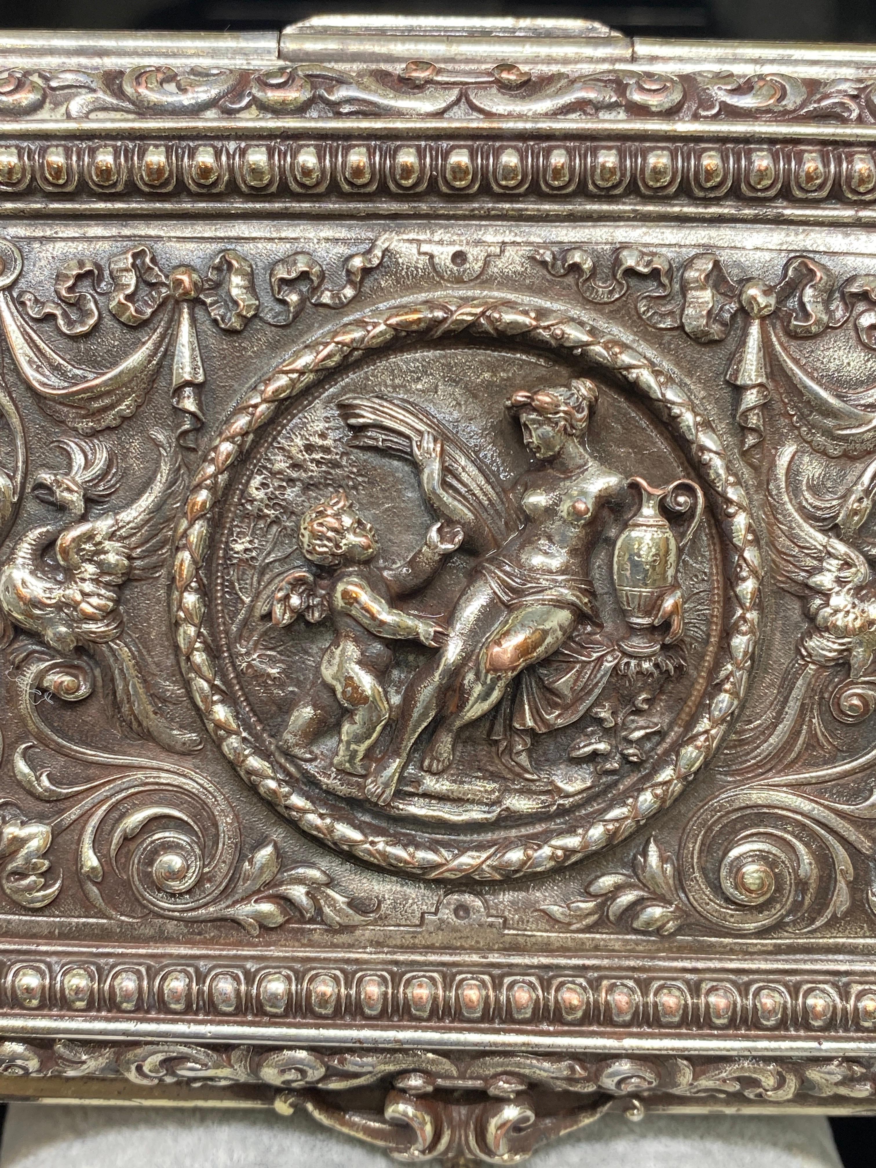 Boîte à charnière en bronze argenté antique du 19ème siècle, coffret à bijoux de Trinket en vente 8