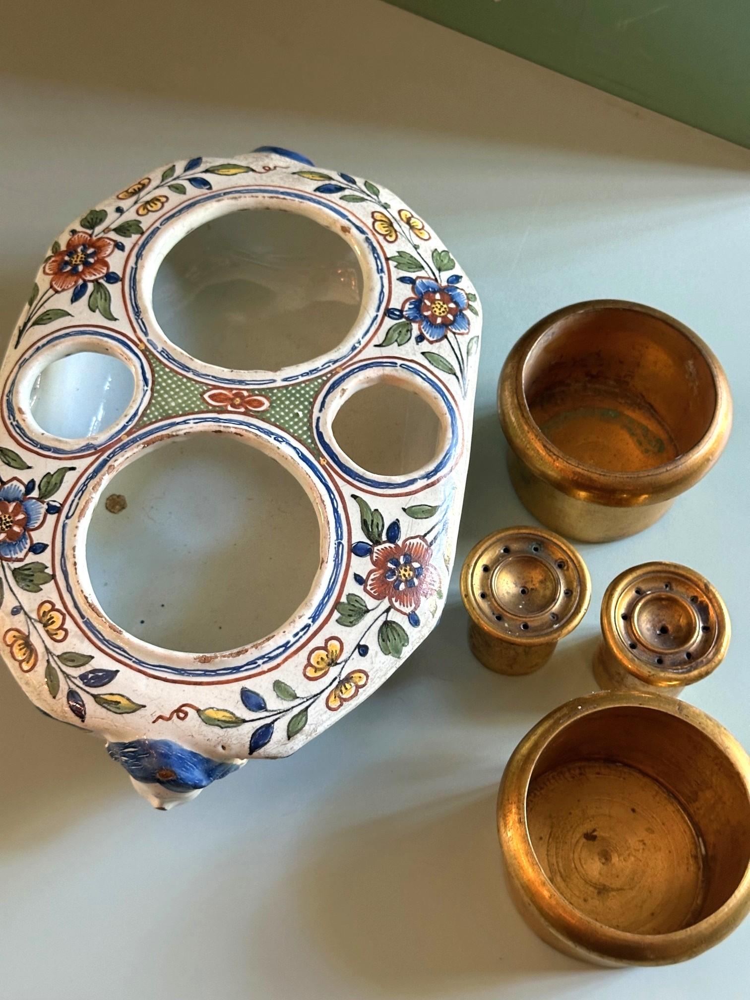 19th C. Antique Writing Stand Desk office Inkwell Center Piece Faience Porcelain In Good Condition For Sale In West Hollywood, CA