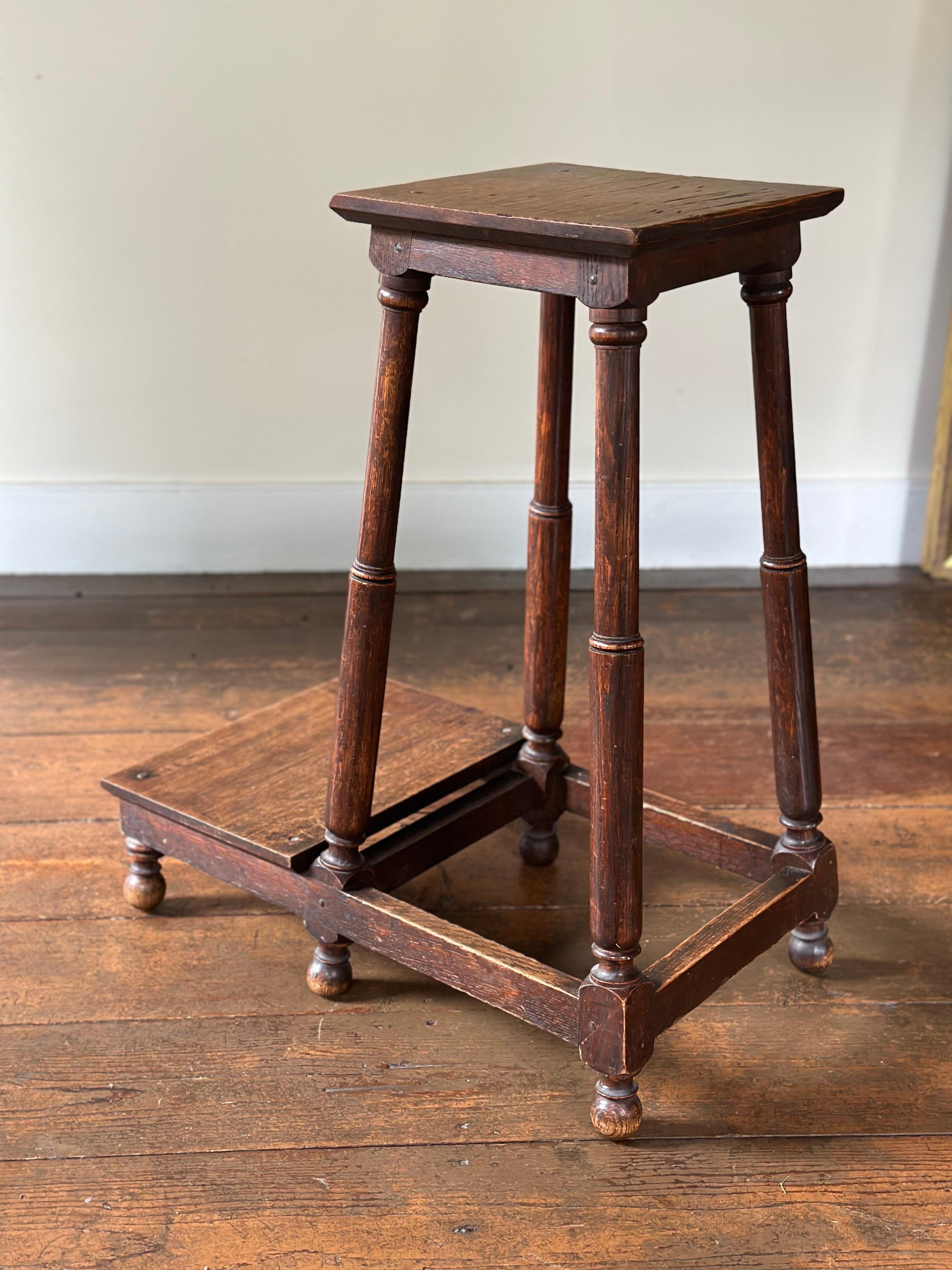 A.I.C. 19ème siècle Tabouret d'articulation modèle Artistics en vente 1