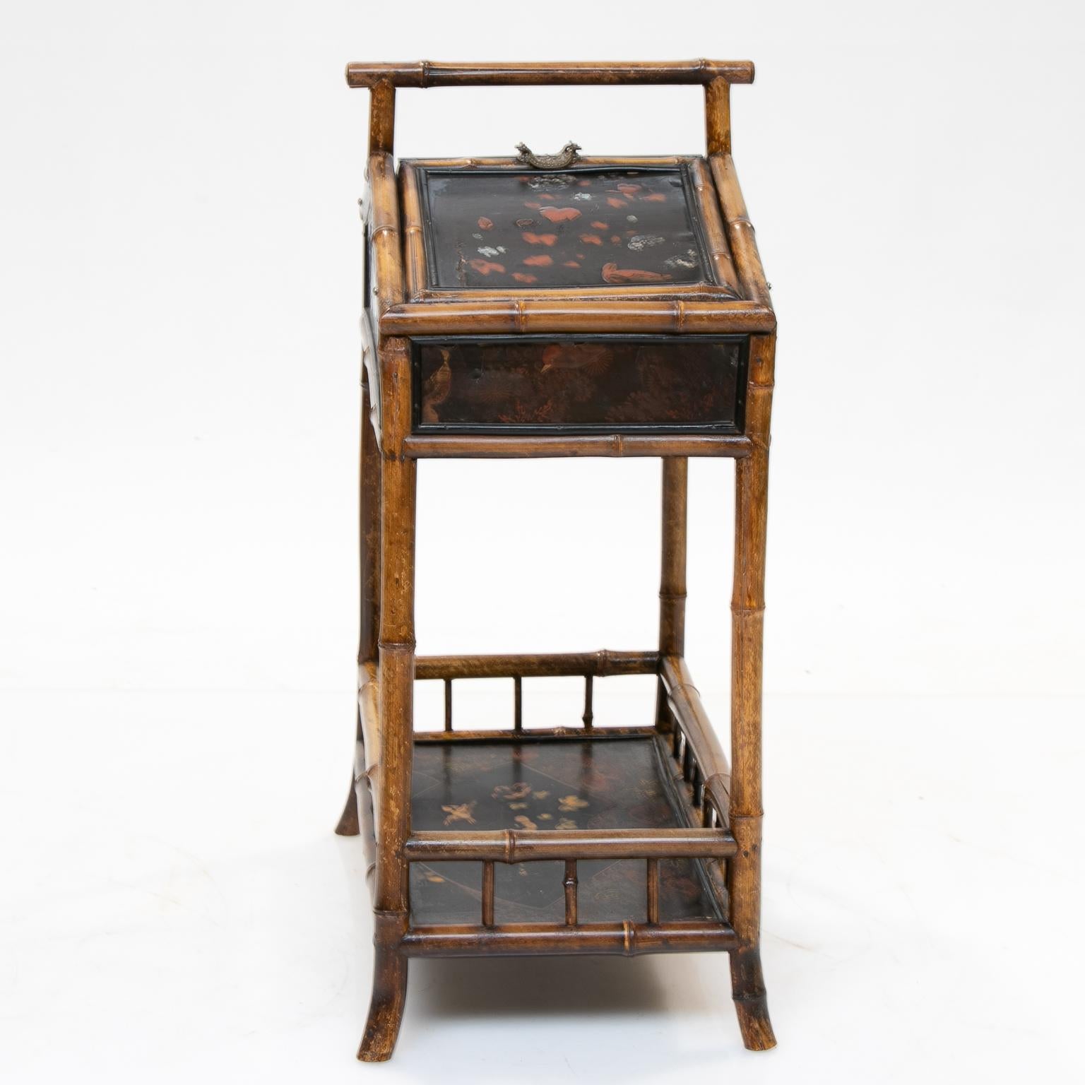 19th Century Bamboo and Chinoiserie Sewing Stand In Good Condition For Sale In Hixson, TN