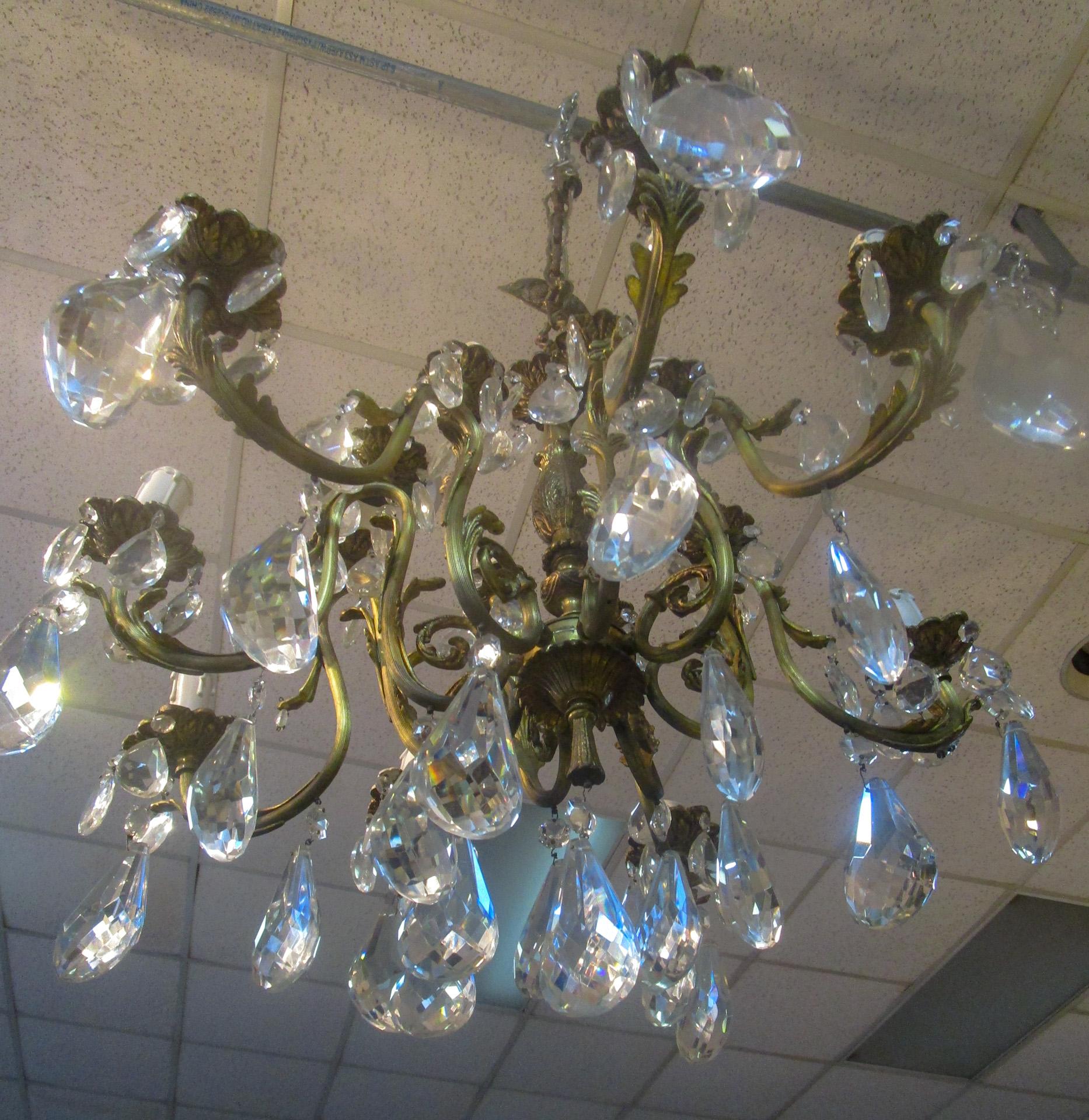 Belle Époque 19th C Belle Epoque French Lead Crystal and Brass Sixteen Light Chandelier Pair For Sale