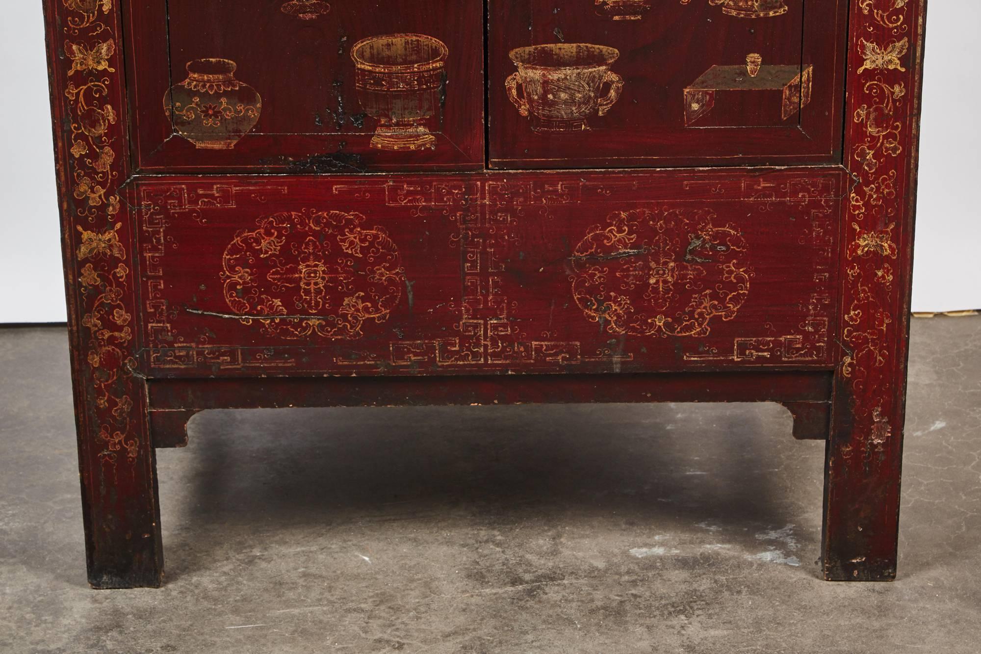 19th Century Black and Red Chinese Chinoiserie Lacquered Cabinet In Good Condition In Pasadena, CA