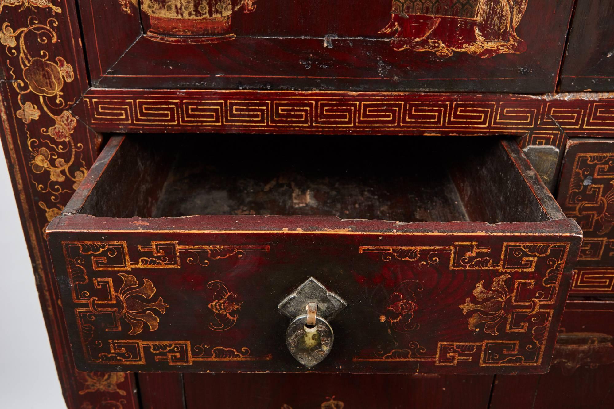 19th Century Black and Red Chinese Chinoiserie Lacquered Cabinet 1