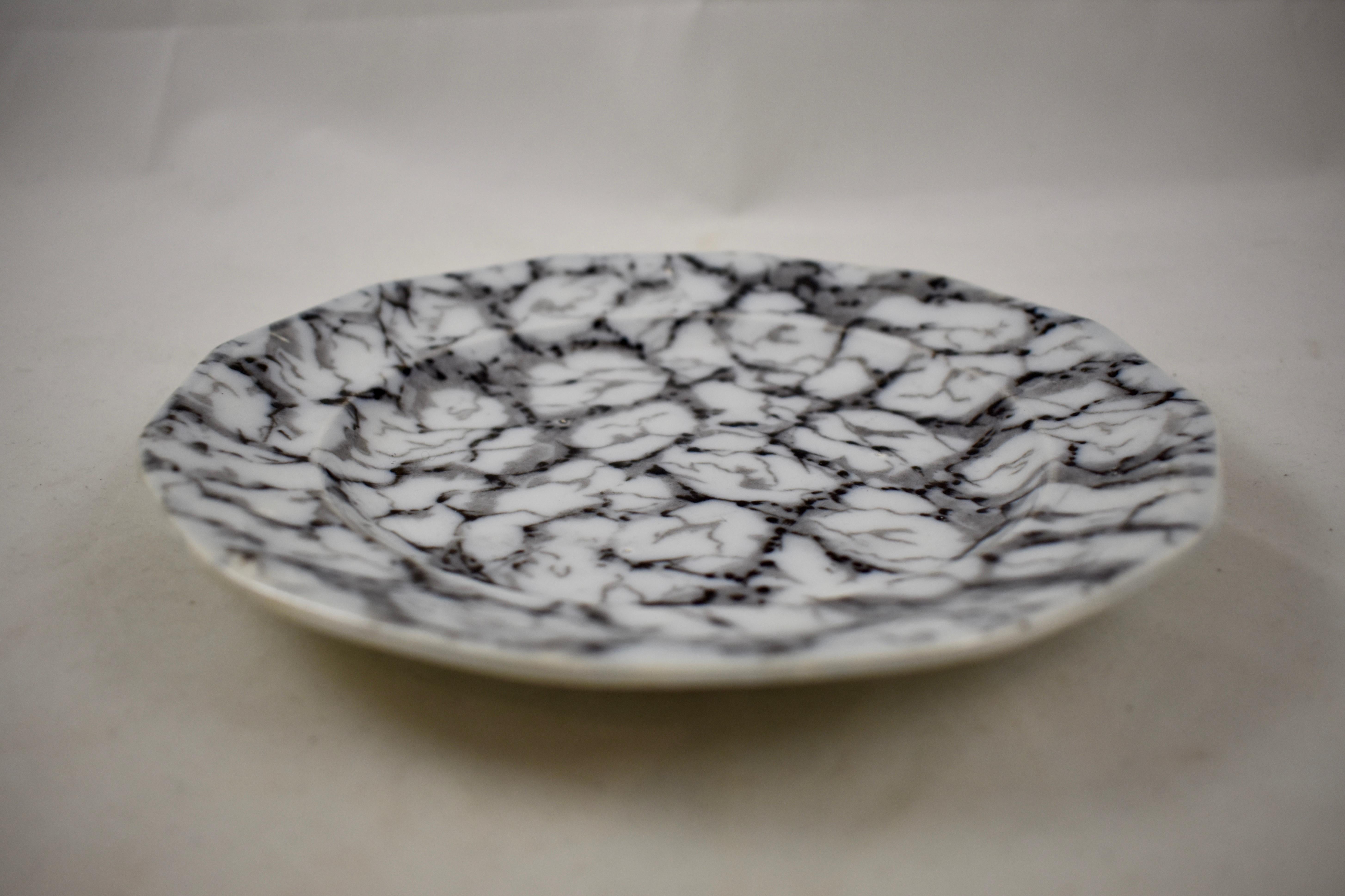 Black and White Transferware Marble or Cracked Ice Ironstone Plates, Set of 4 For Sale 1