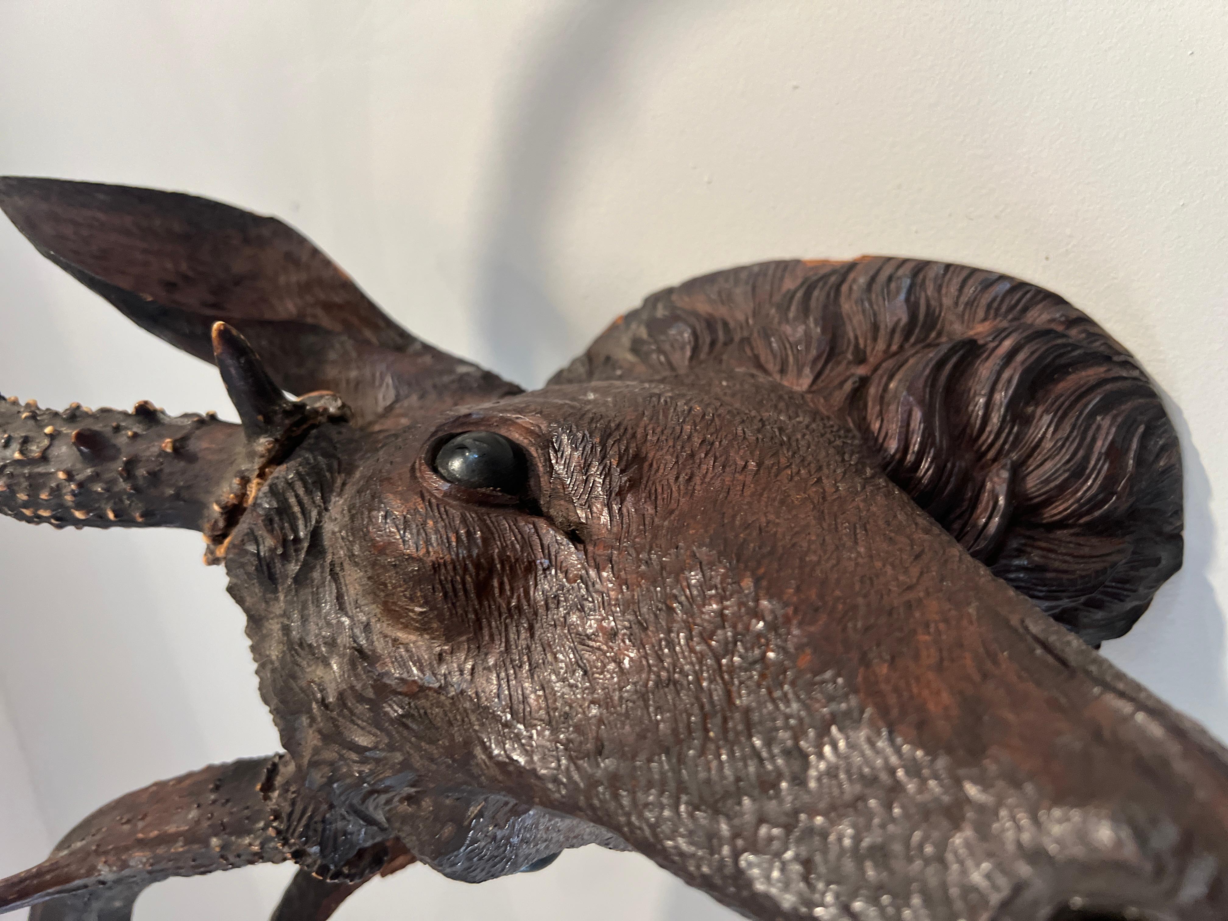 19th C Black Forest Stag Head Antler Wall Mount Deer Sculpture In Good Condition For Sale In Atlanta, GA