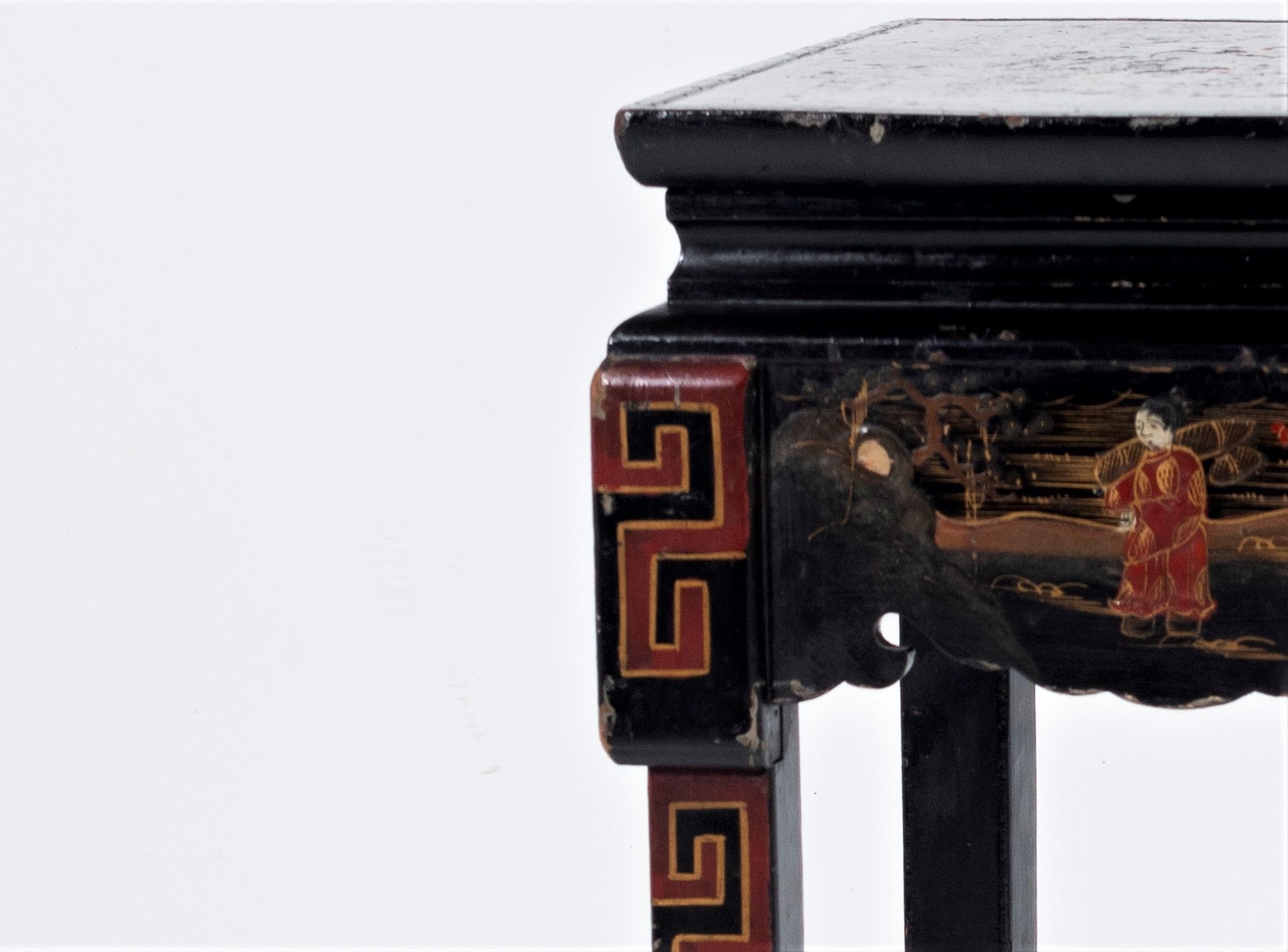 19th C. Black Lacquered Chinese Oriental Decorative Chinoiserie Occasional Table 1