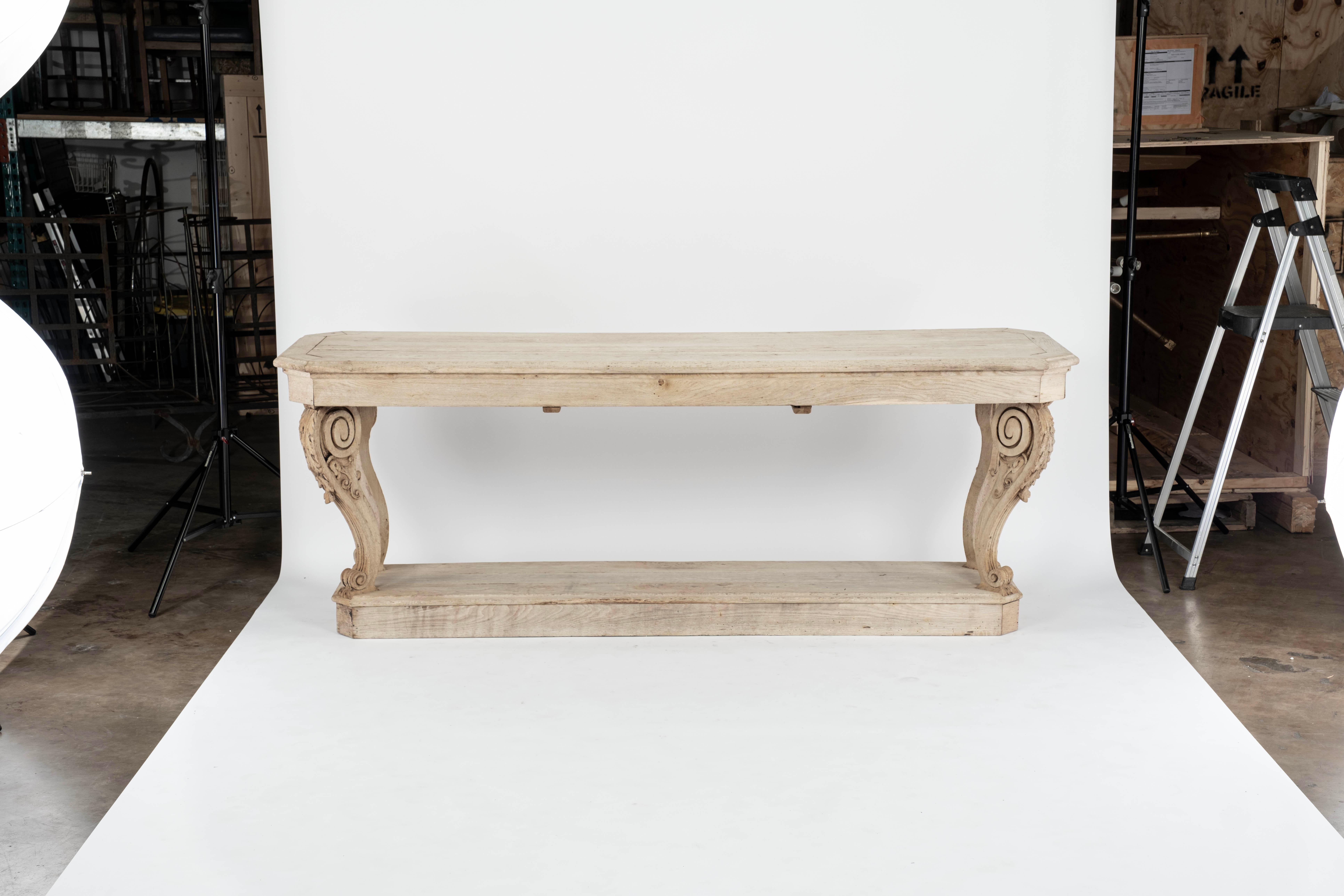 Table ou console de drapier en bois blanchi du XIXe siècle en vente 5