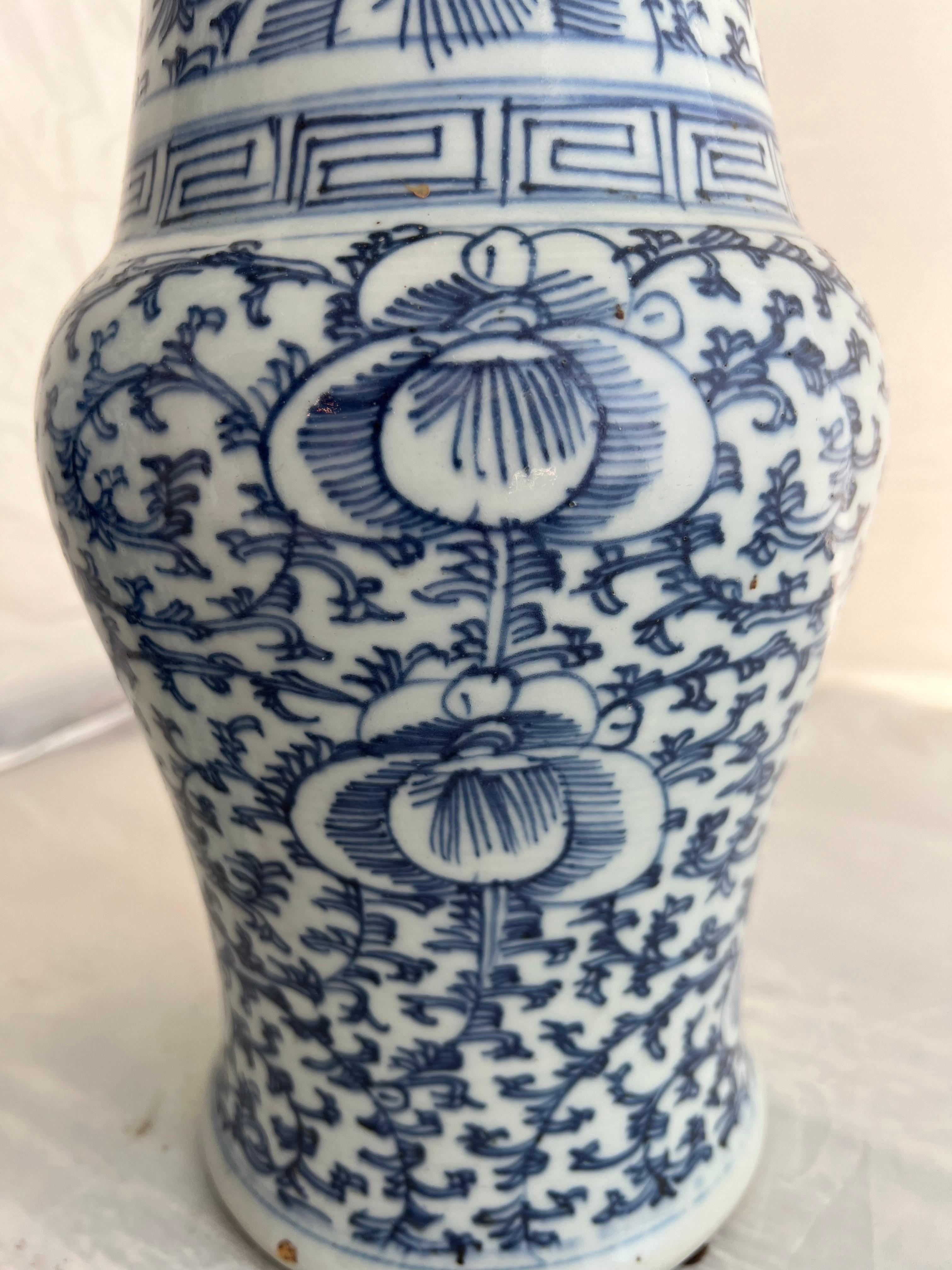 19th C. Blue & White Chinese Export Vases, Pair For Sale 7