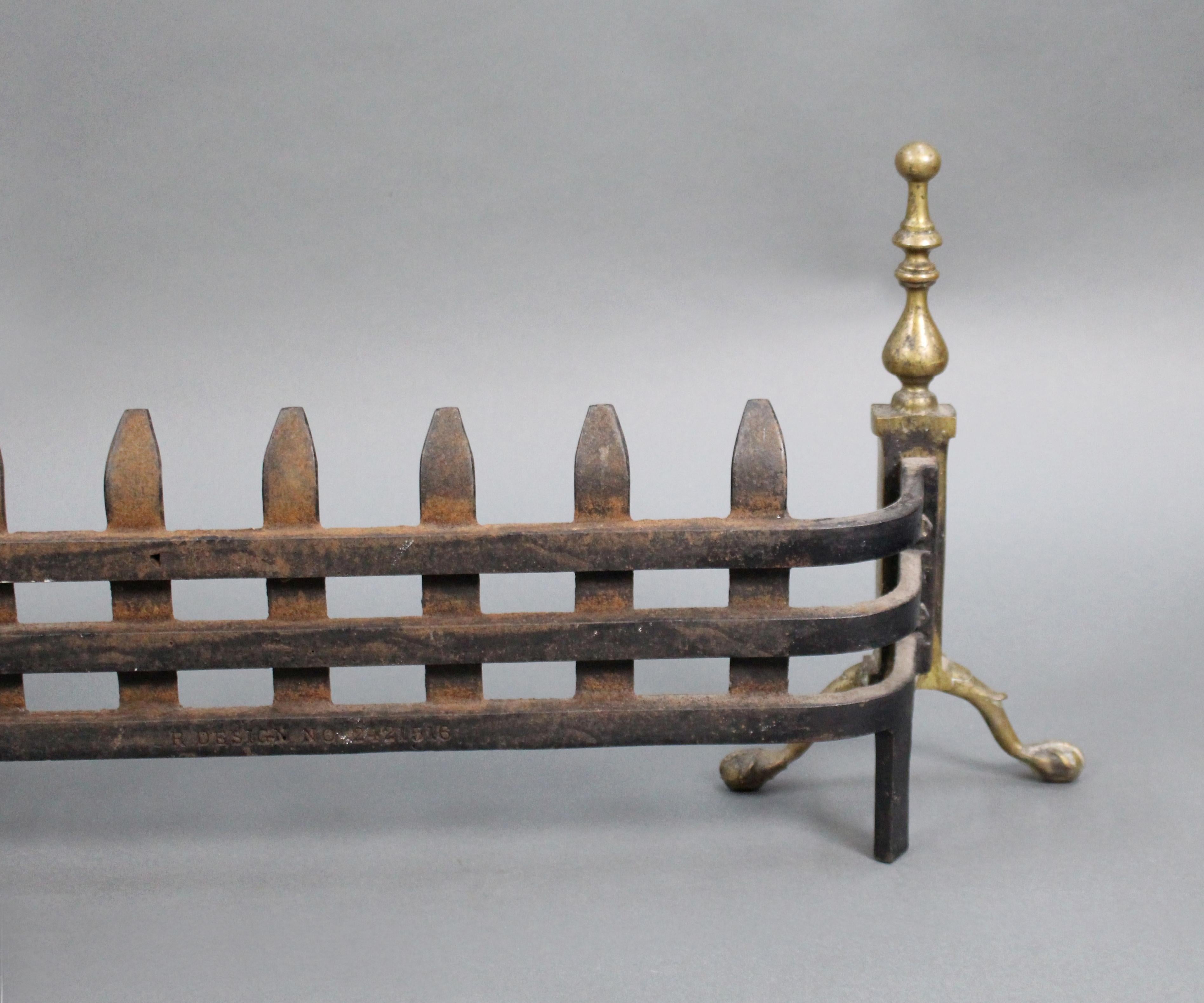 19th Century Brass and Cast Iron Fire Guard Basket Front For Sale 1
