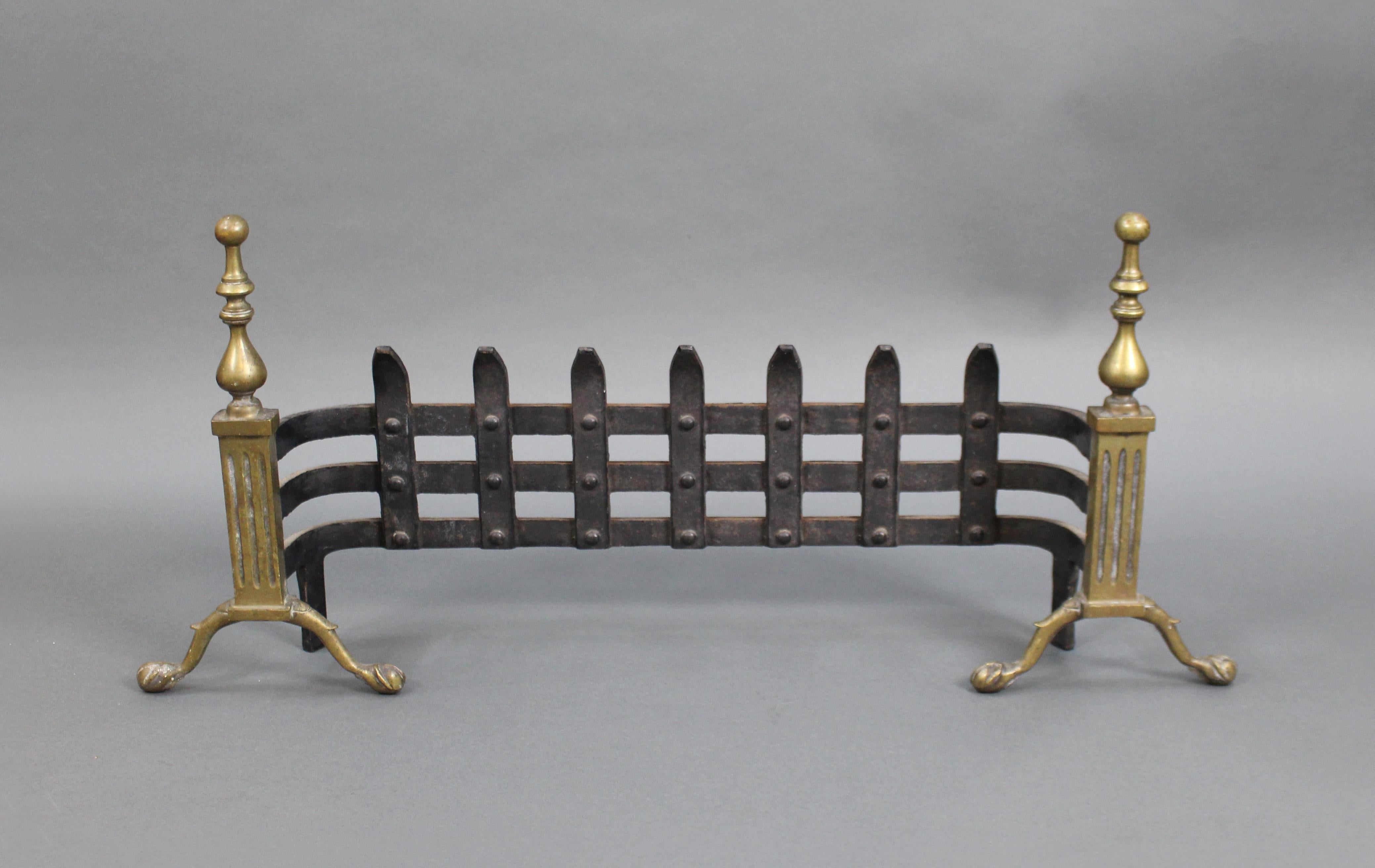 19th Century Brass and Cast Iron Fire Guard Basket Front For Sale 2