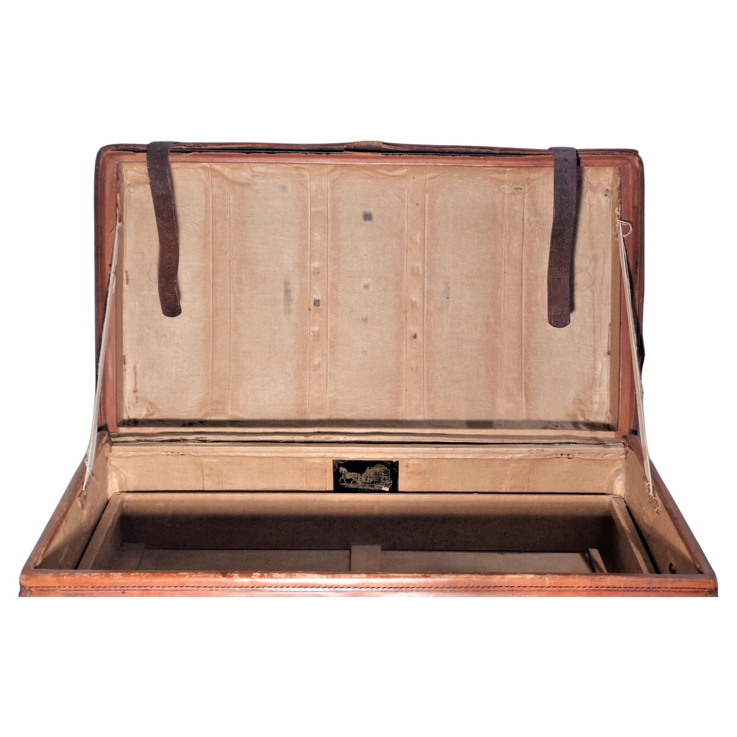 Baúl de viaje de cuero remachado con latón del S. XIX Sage's Trunk Depot Boston, Ma. en venta 2