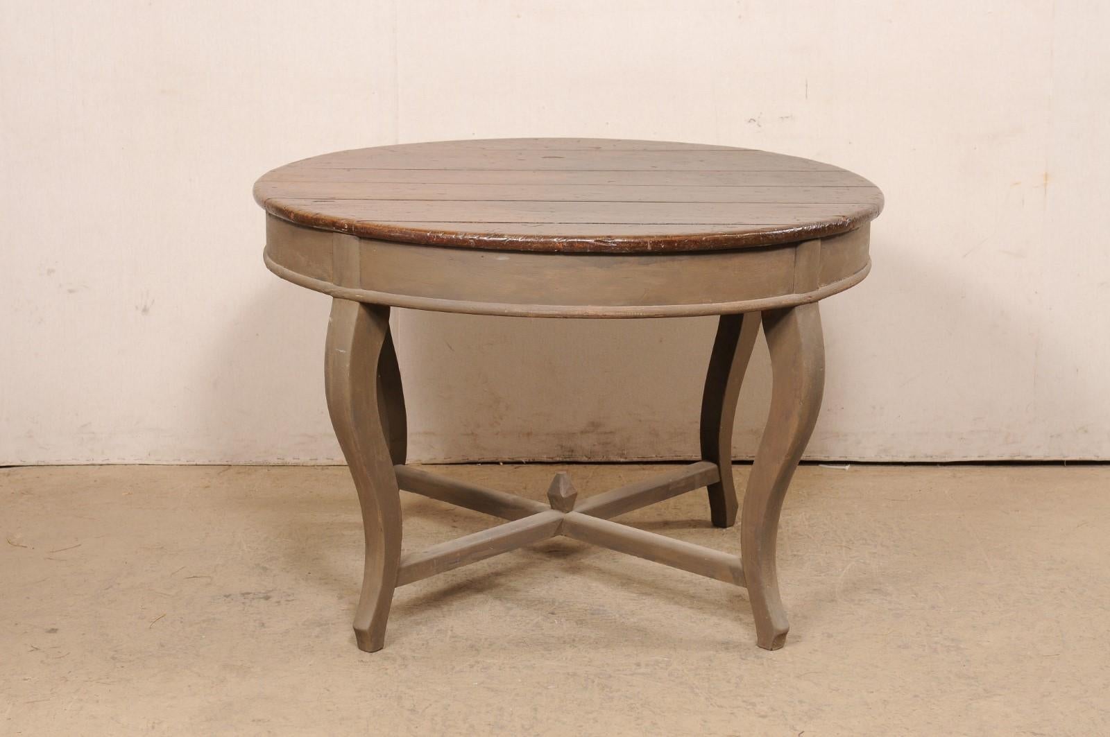 19th Century Brazilian Peroba Wood Center Table, Diameter For Sale 1