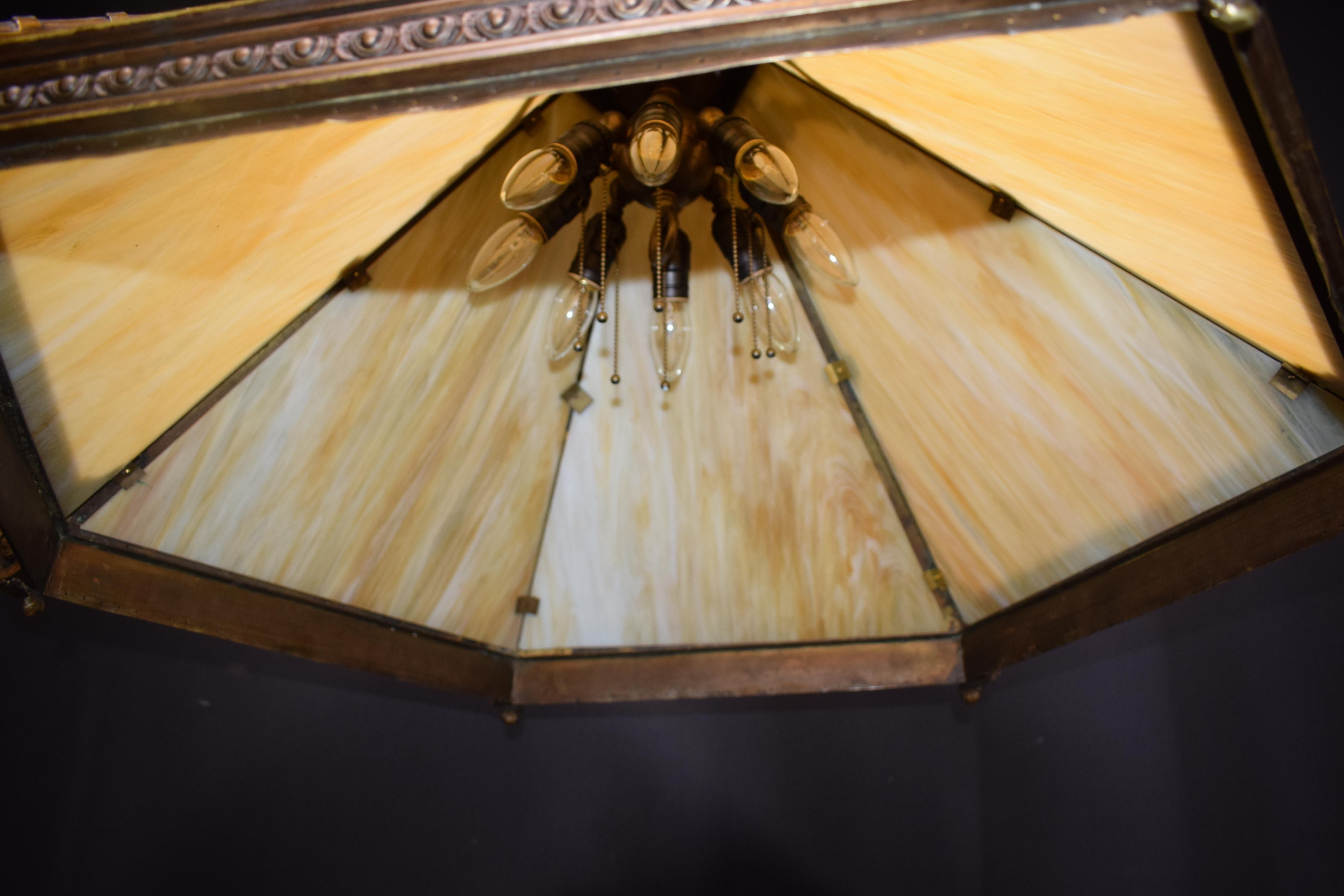 Lustre en bronze et verre d'art du XIXe siècle en vente 7