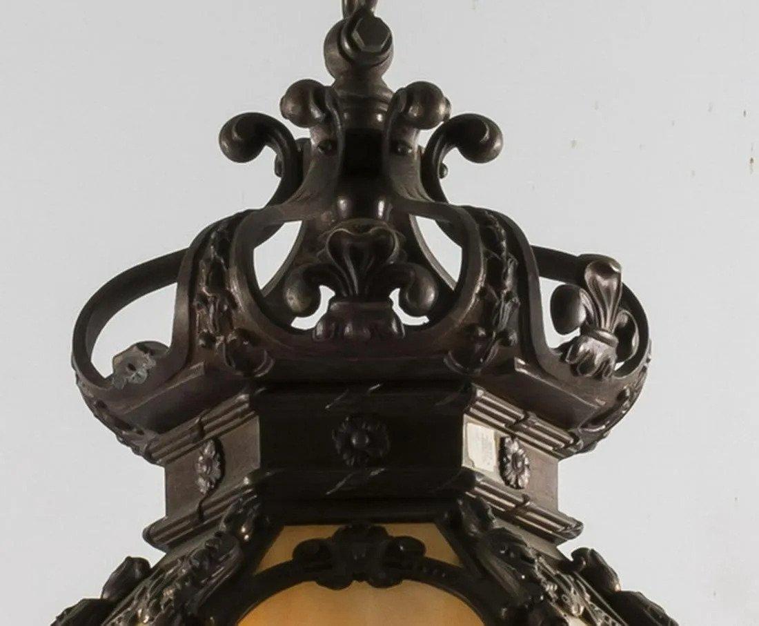Américain Lustre en bronze et verre d'art du XIXe siècle en vente