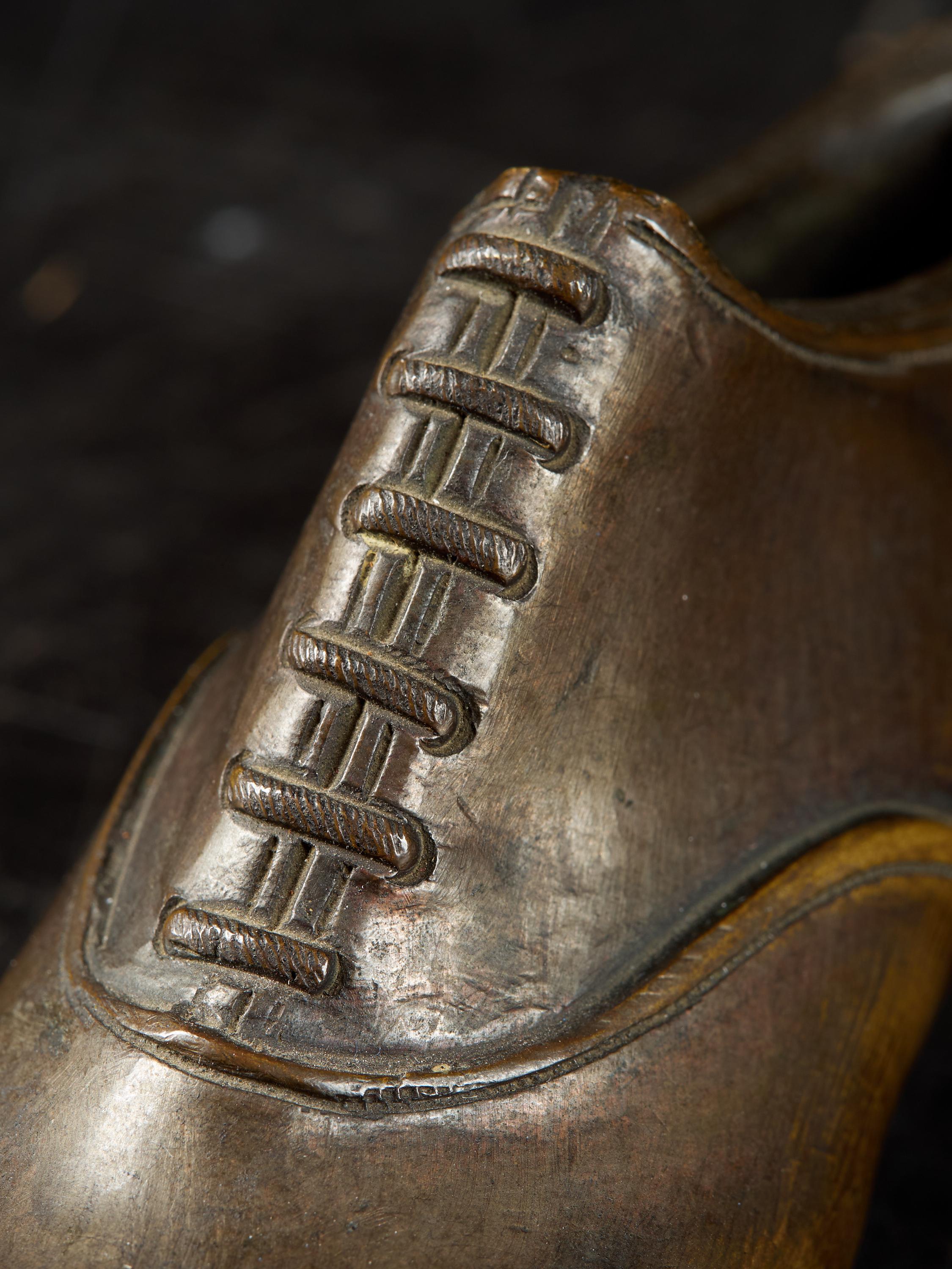 19th Century Bronze Miniature Shoe Model Used as Paperweight In Good Condition In Leuven , BE