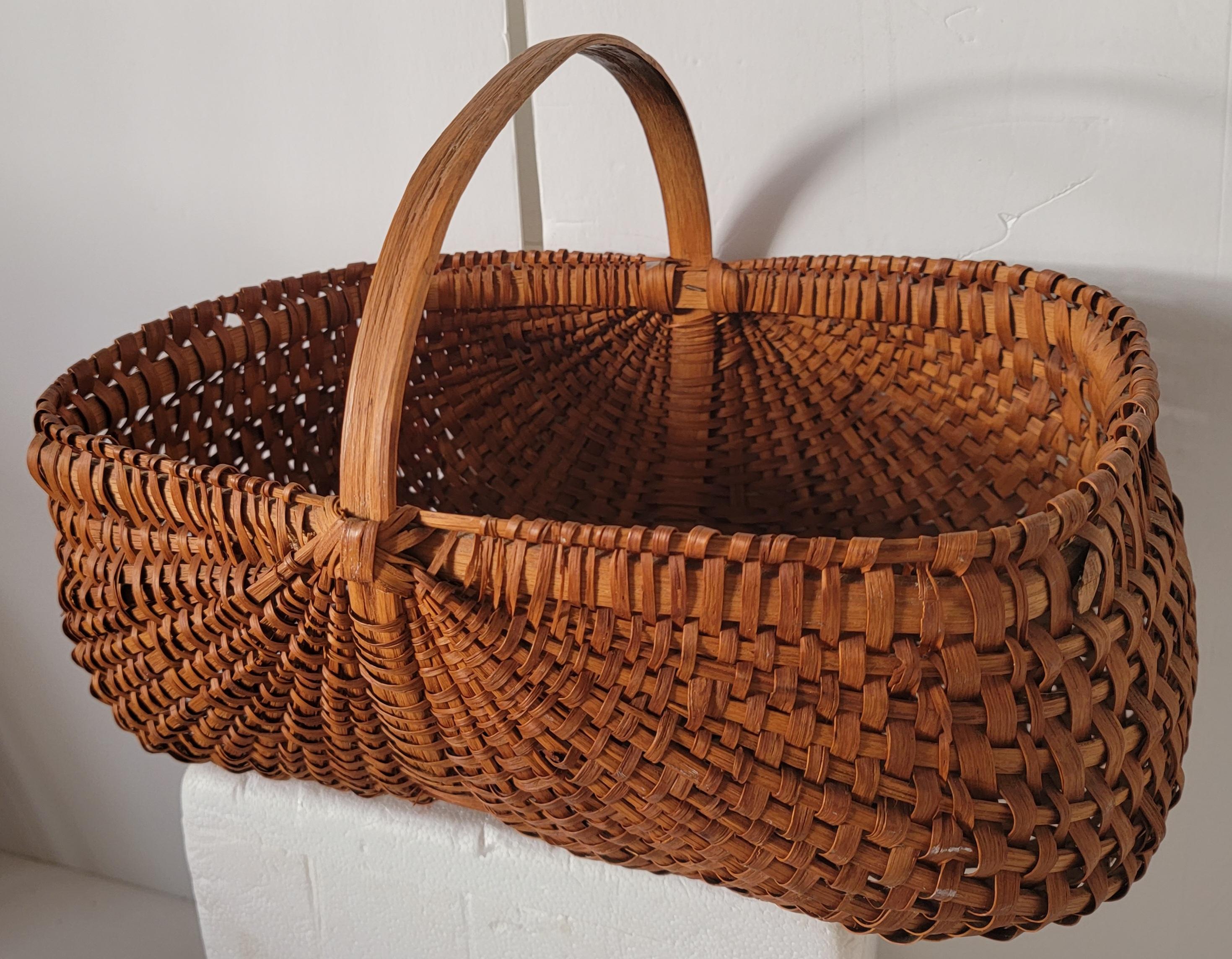 19th C Buttock Baskets from Pennsylvania, Pair For Sale 1