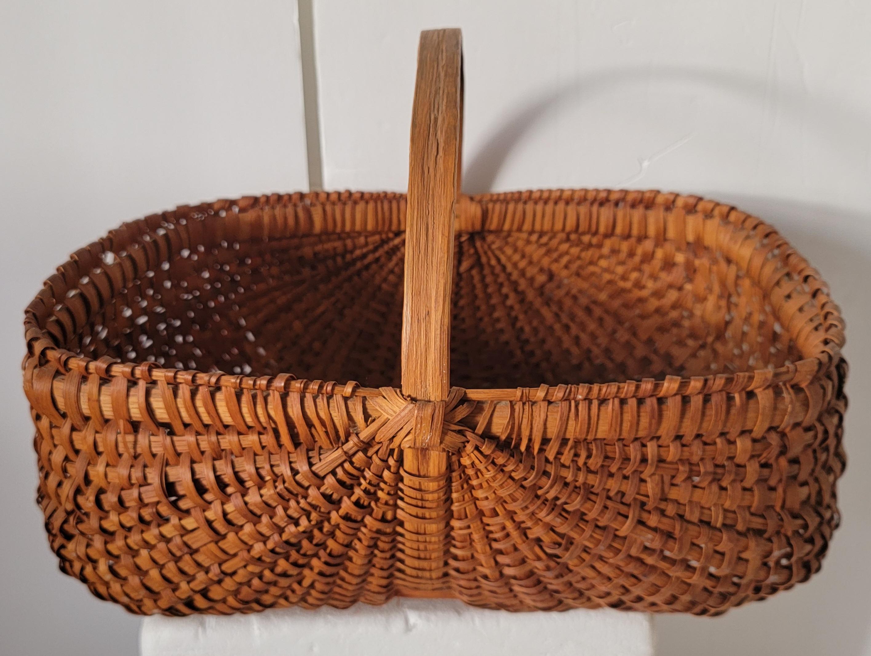 19th C Buttock Baskets from Pennsylvania, Pair For Sale 2