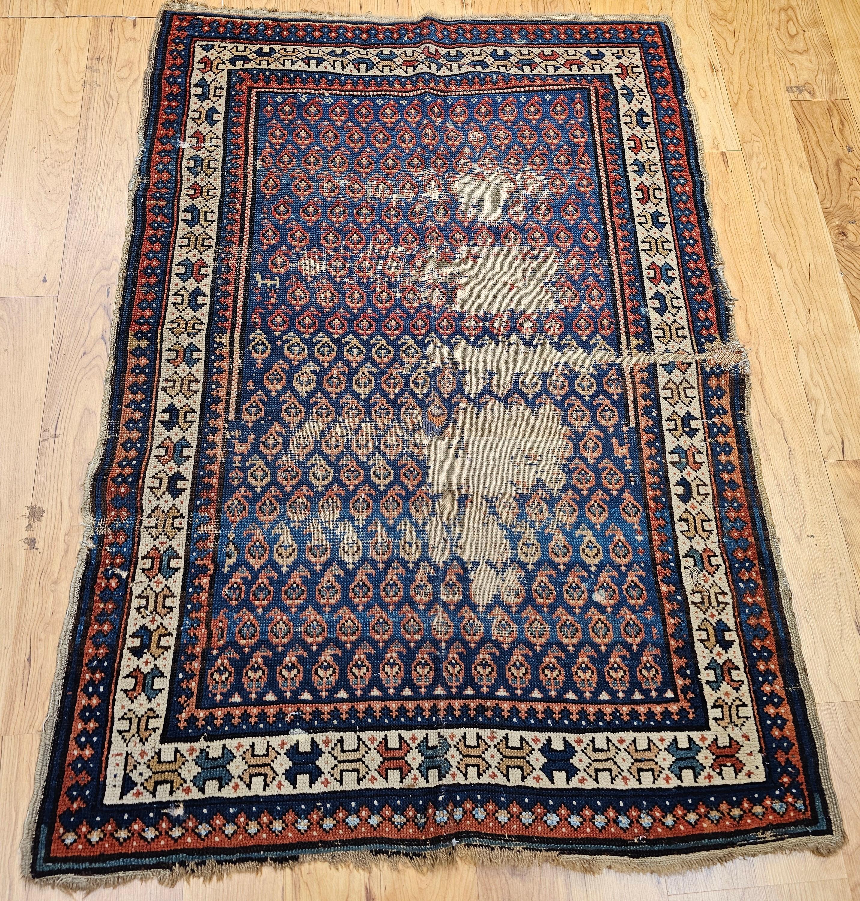 Tappeto Shirvan caucasico del XIX secolo con disegno Paisley, blu francese e avorio in vendita 6