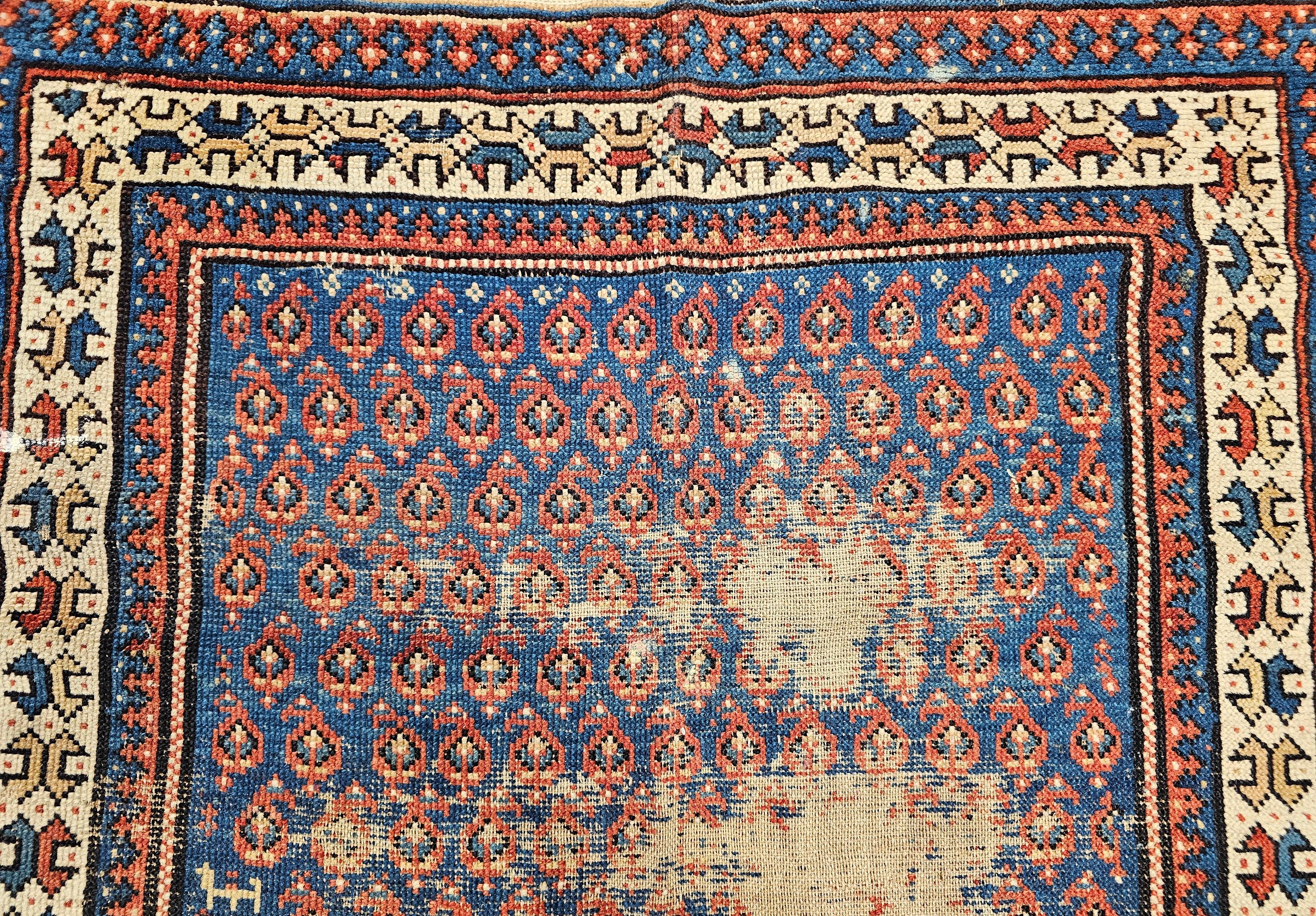 Caucasico Tappeto Shirvan caucasico del XIX secolo con disegno Paisley, blu francese e avorio in vendita