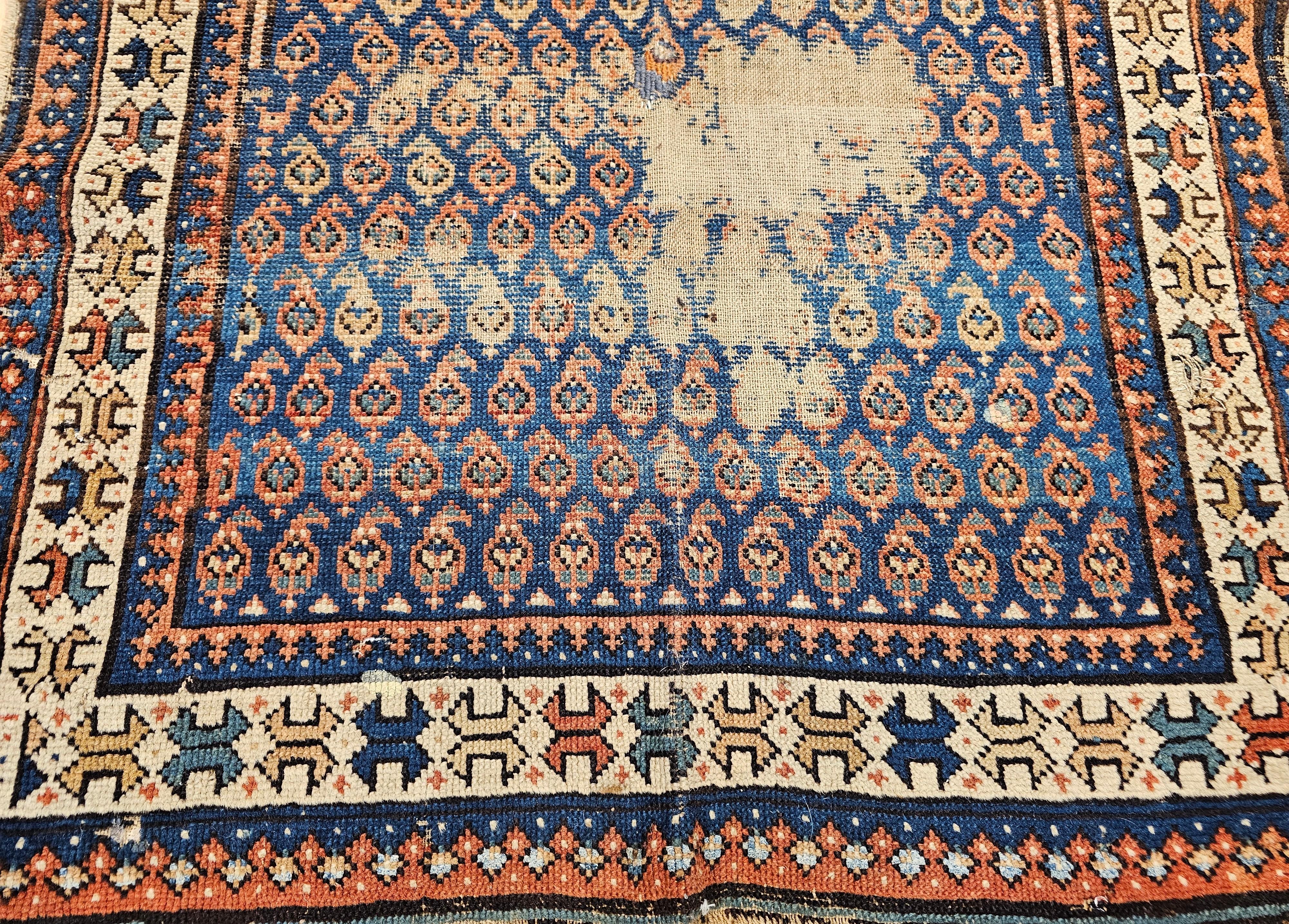 Tappeto Shirvan caucasico del XIX secolo con disegno Paisley, blu francese e avorio In condizioni discrete in vendita a Barrington, IL