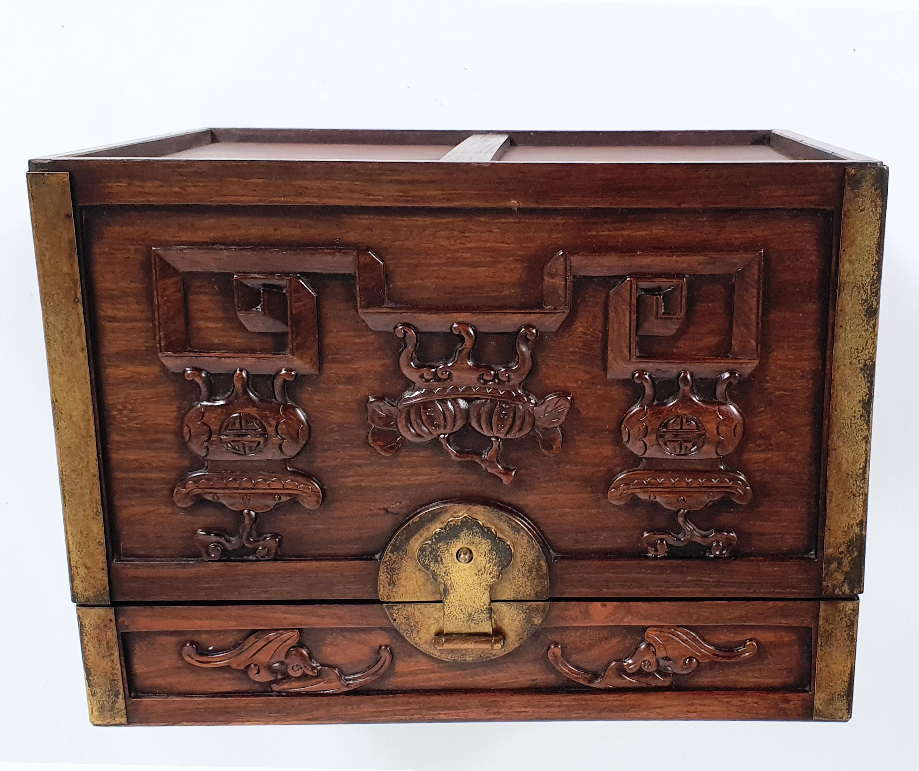 19th Century Chinese Carved Hardwood Documents Box For Sale 6
