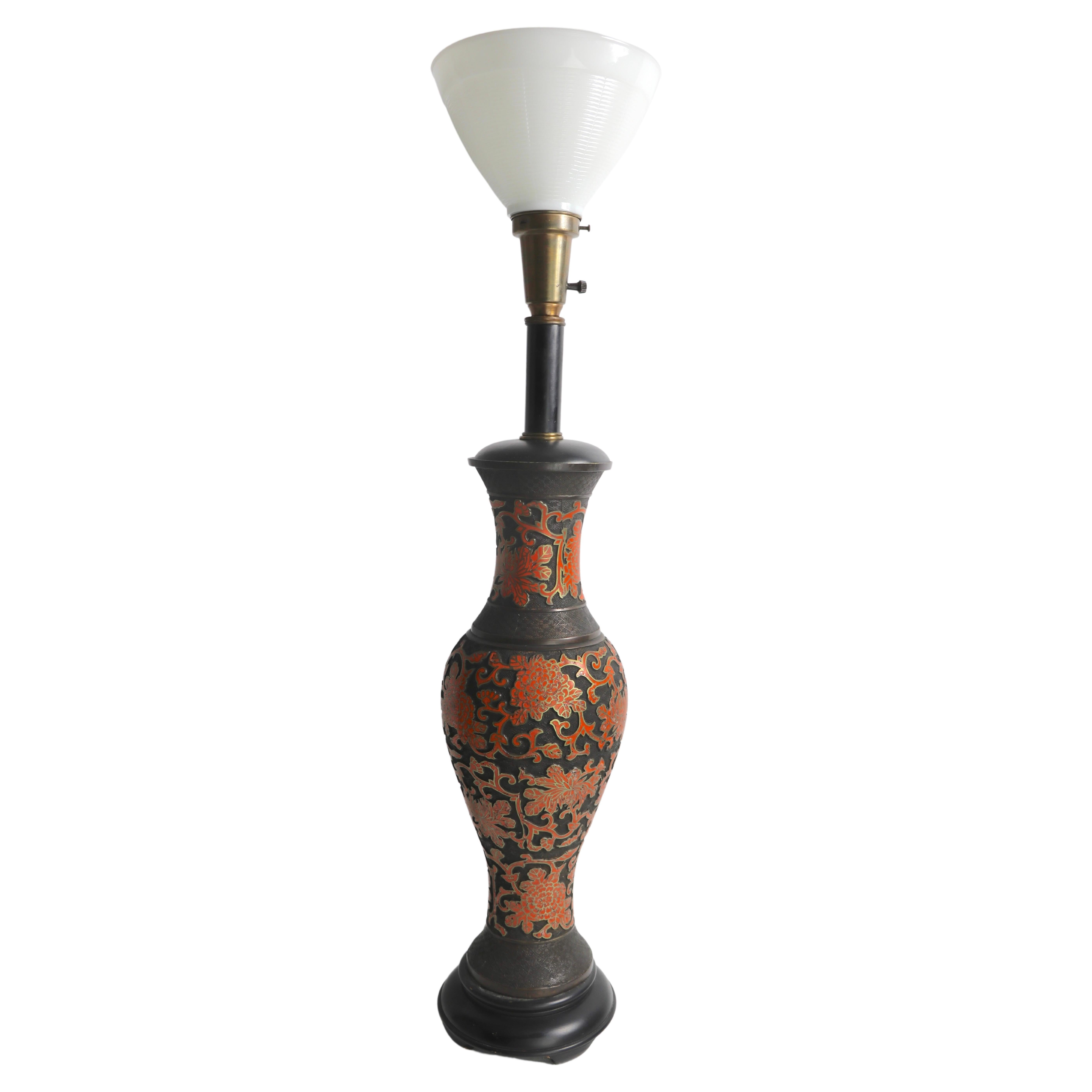 Vaso cinese di cloisonne Champleve del XIX secolo montato come lampada da tavolo
