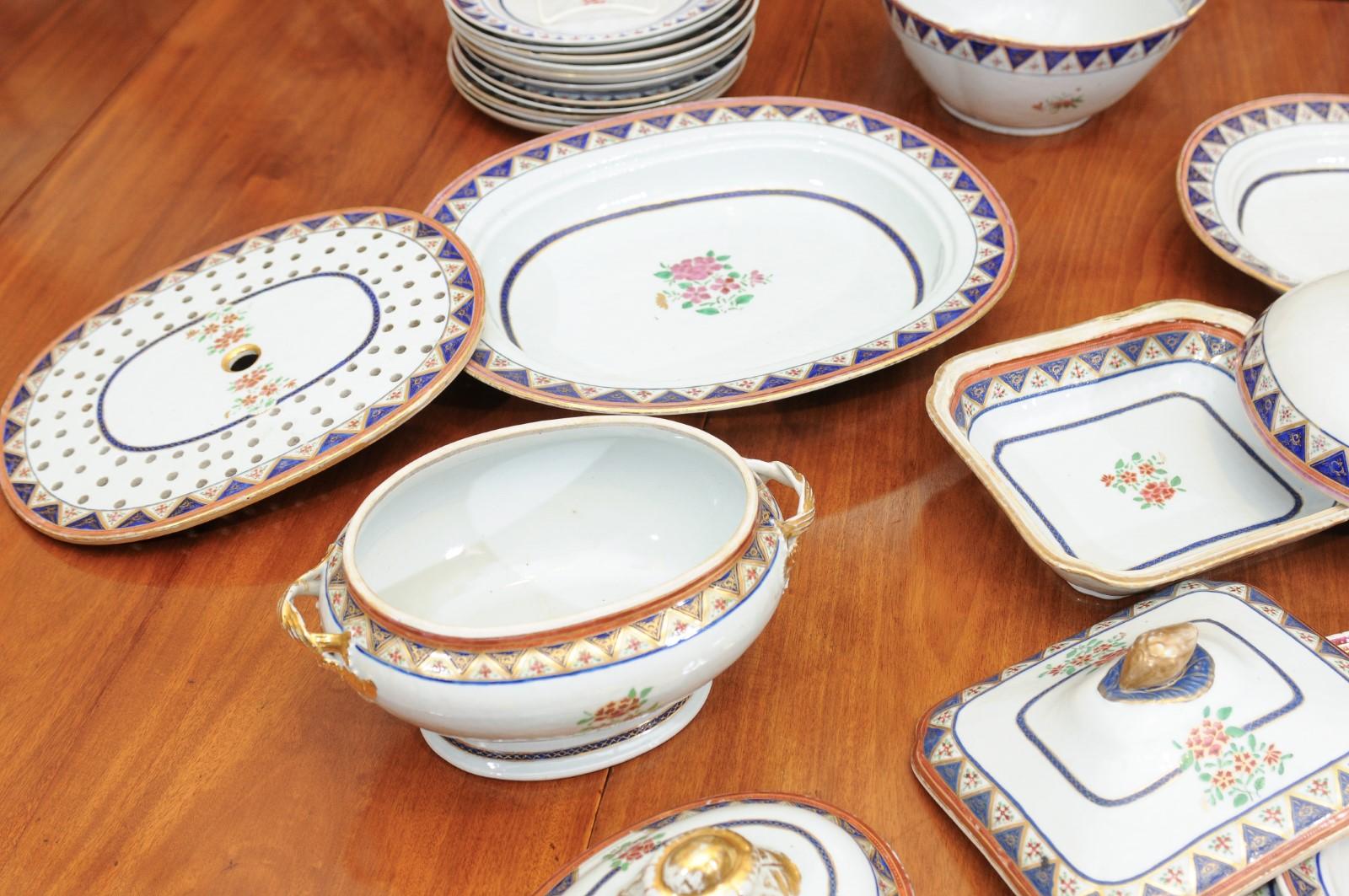 19th C. Chinese Export Famille Rose Porcelain Part-Dinner Service, 45 Piece Set For Sale 1