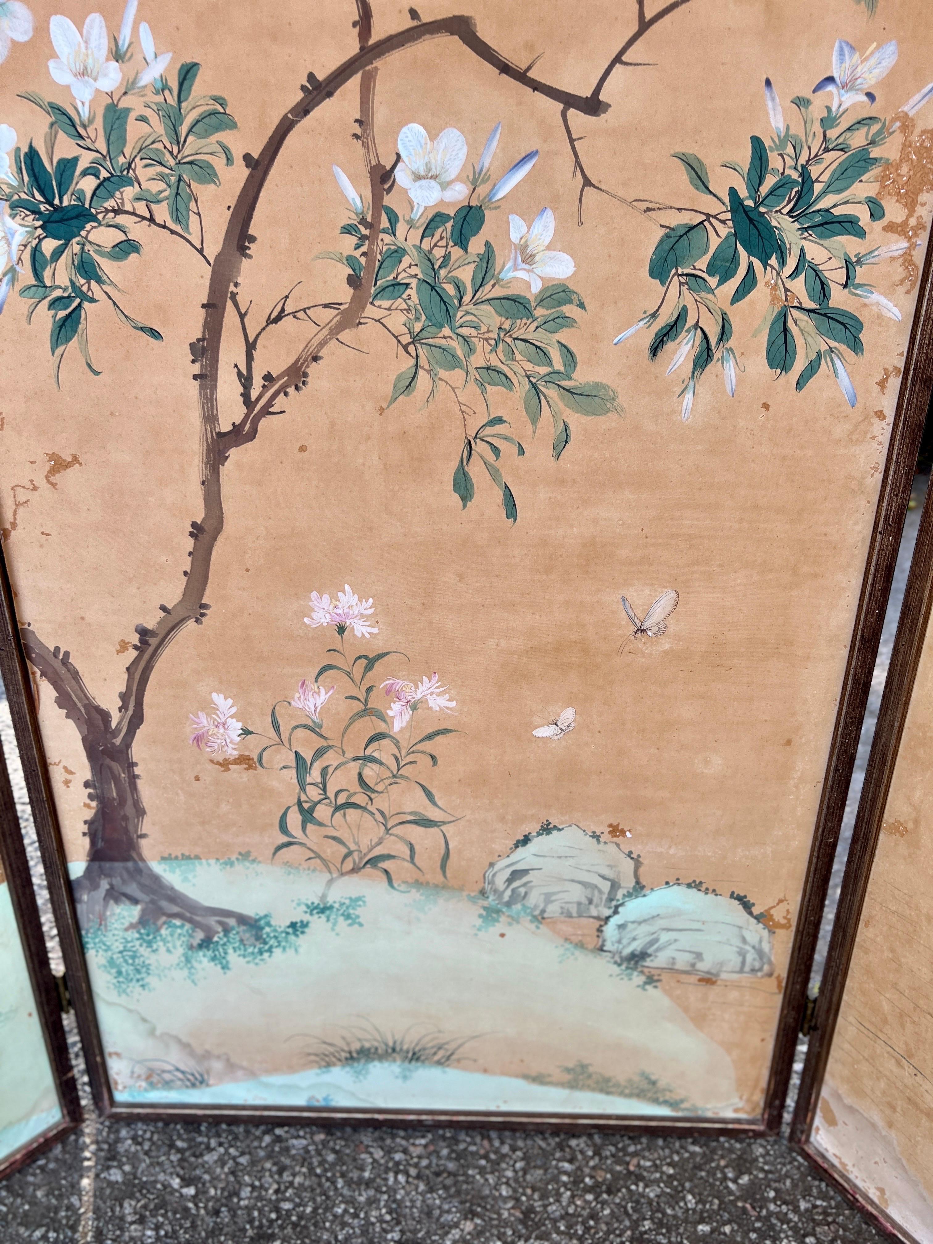 19th C. Chinese Hand Painted Silk 6-Panel Wallpaper Floor Screen Mounted As A Pr For Sale 13