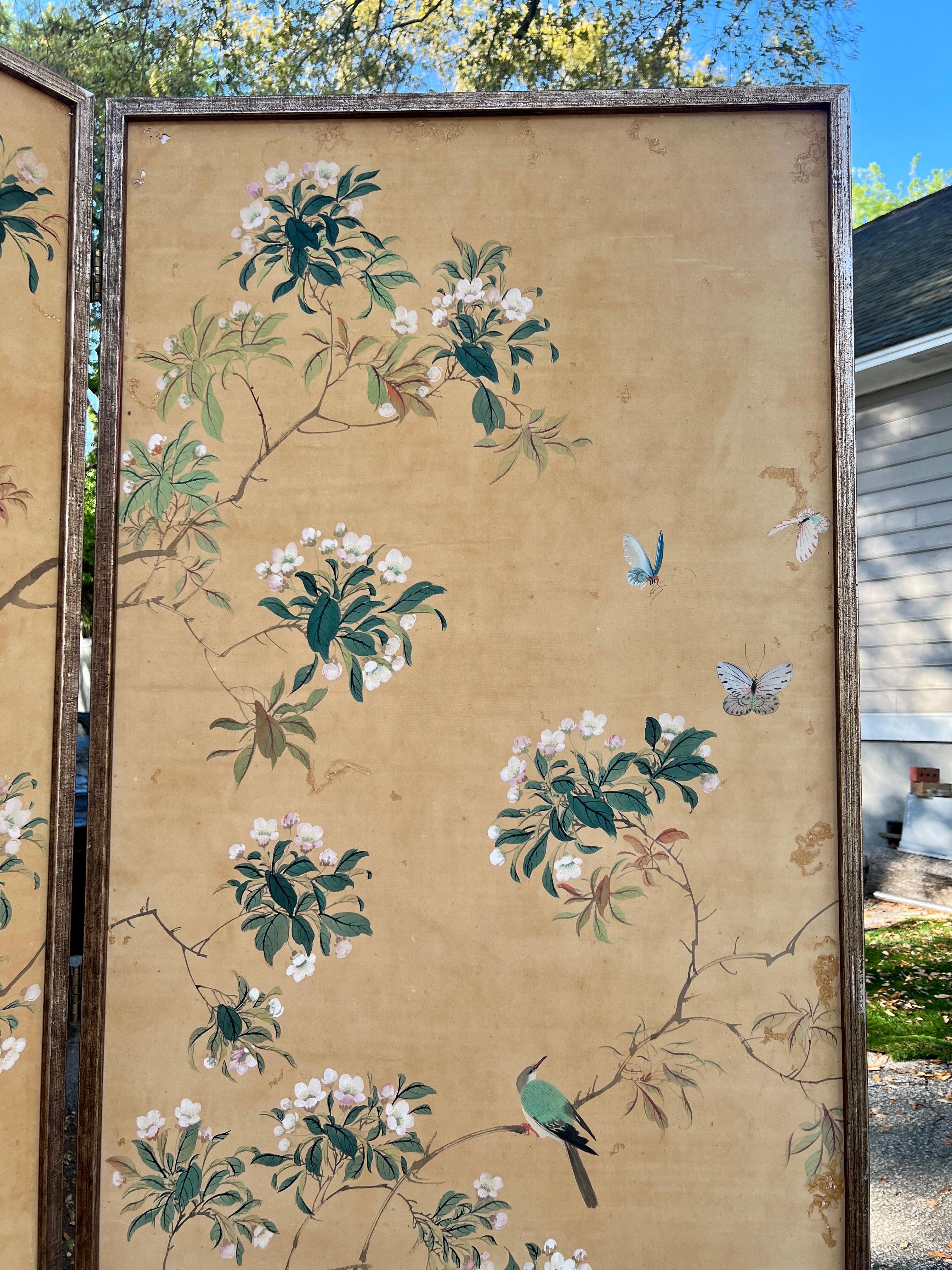 19th C. Chinese Hand Painted Silk 6-Panel Wallpaper Floor Screen Mounted As A Pr For Sale 1