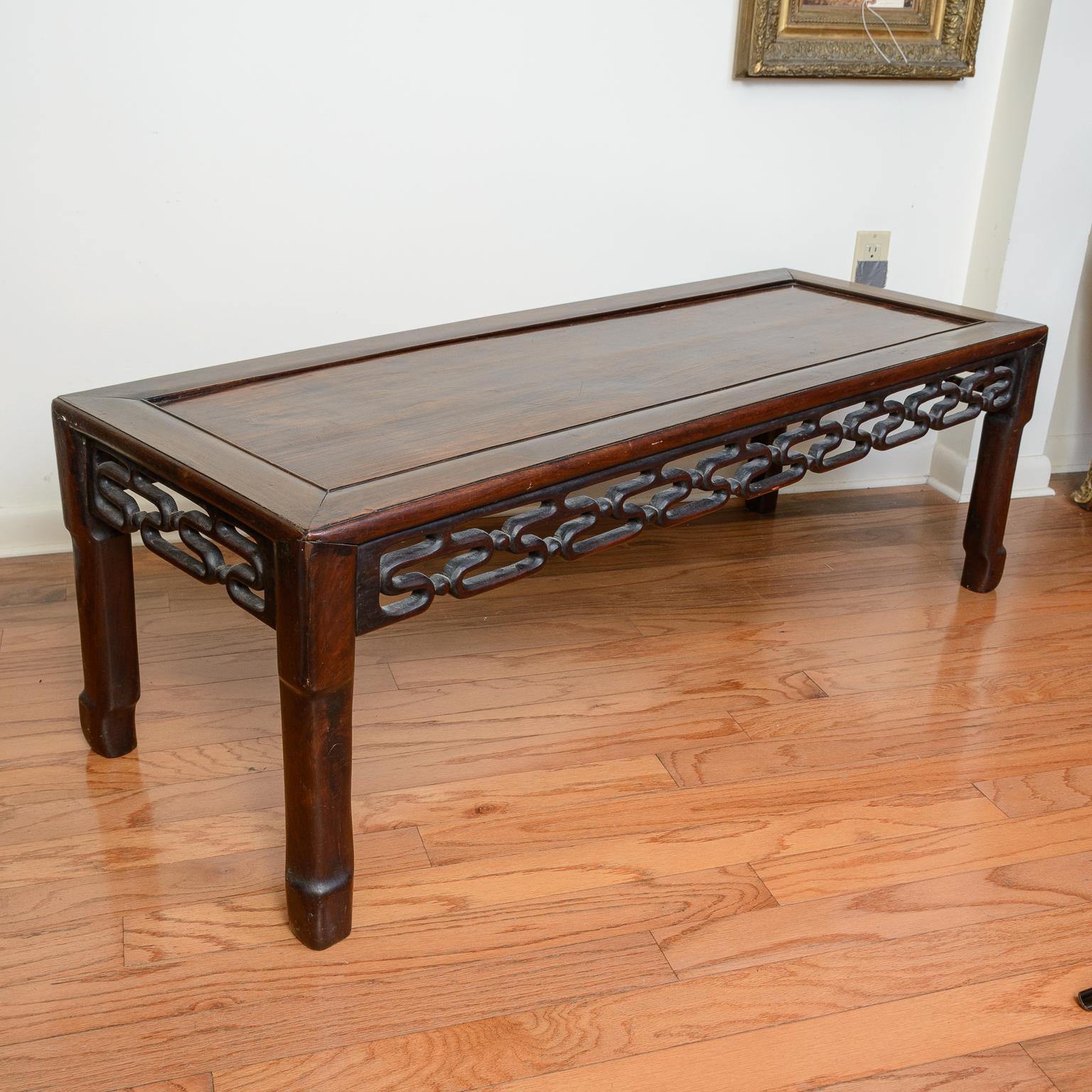 19th. C. Table basse chinoise en bois dur Bon état - En vente à West Palm Beach, FL