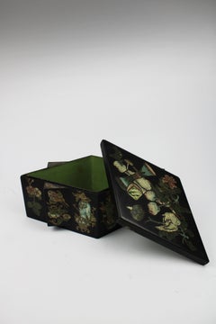 19. C.  Chinesische Lackdose  Verschlungene  Trompe l'oeil  Der Stein der Weisen  China