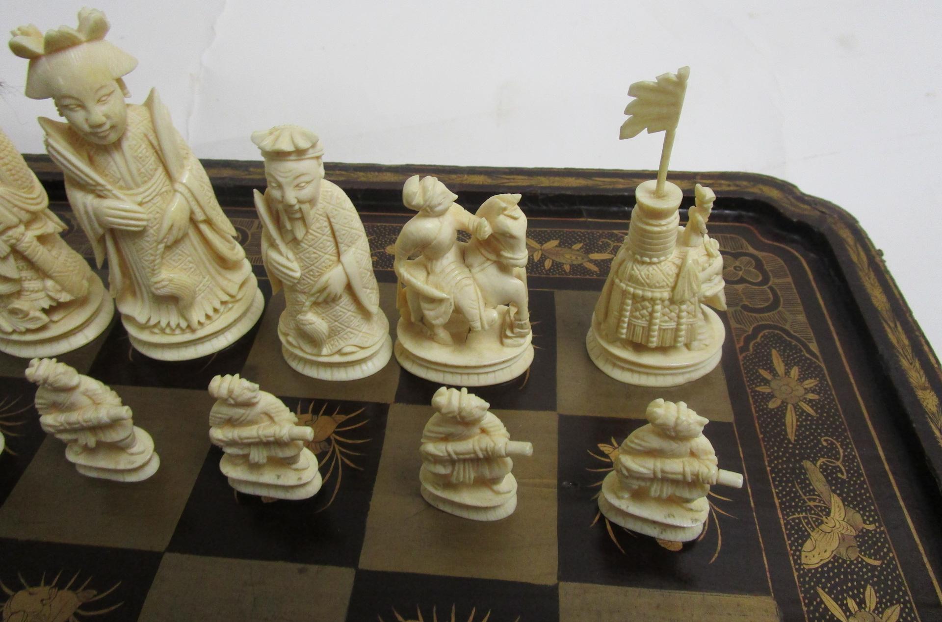 Chinese Export 19th Century Chinese Lacquer Giltwood Board Chess Set