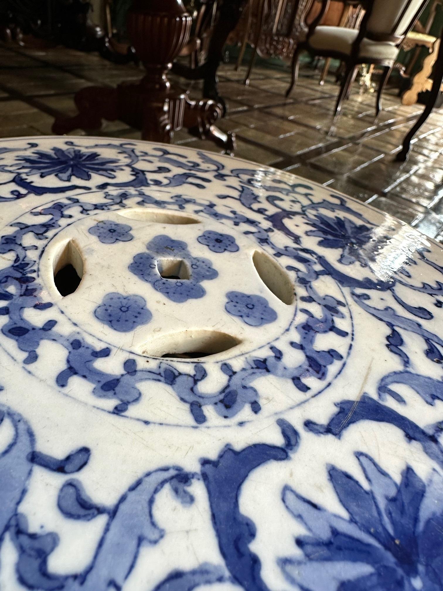 19th C. Chinese Porcelain Garden Seat Blue & White Accent Stool Chinoiserie 2