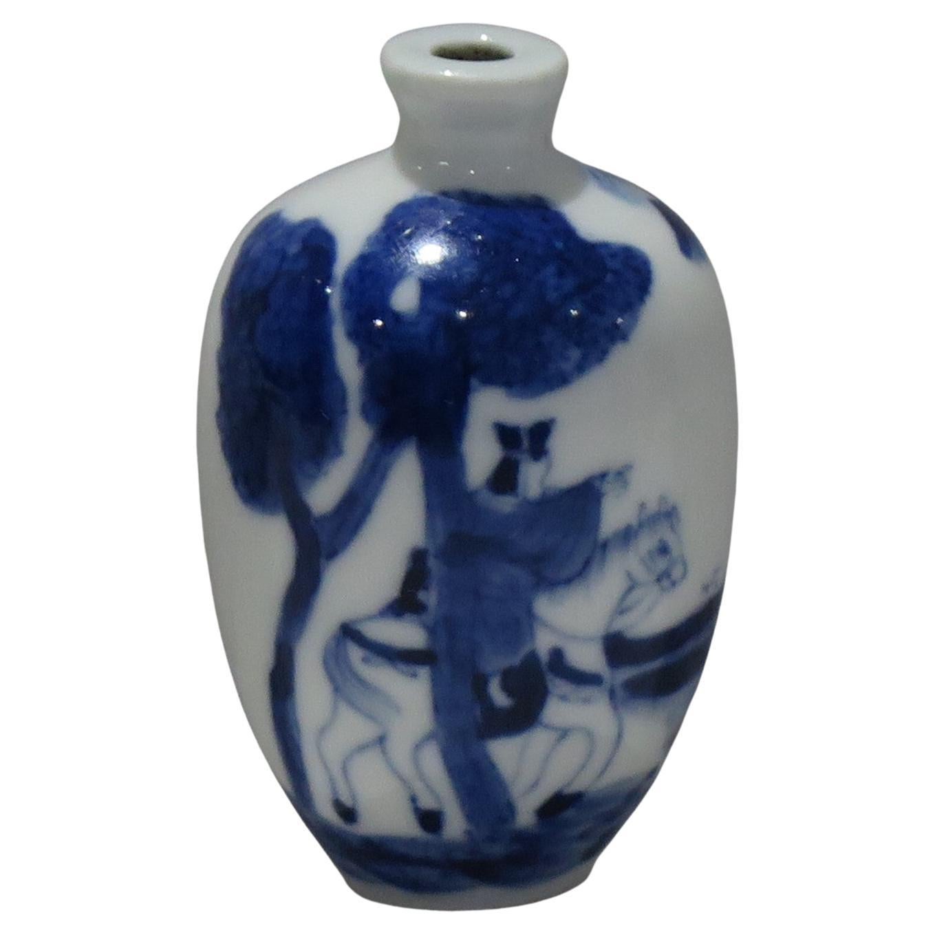 19th C Chinese Porcelain Snuff Bottle Blue & White Hand Painted, Qing Xianfeng For Sale